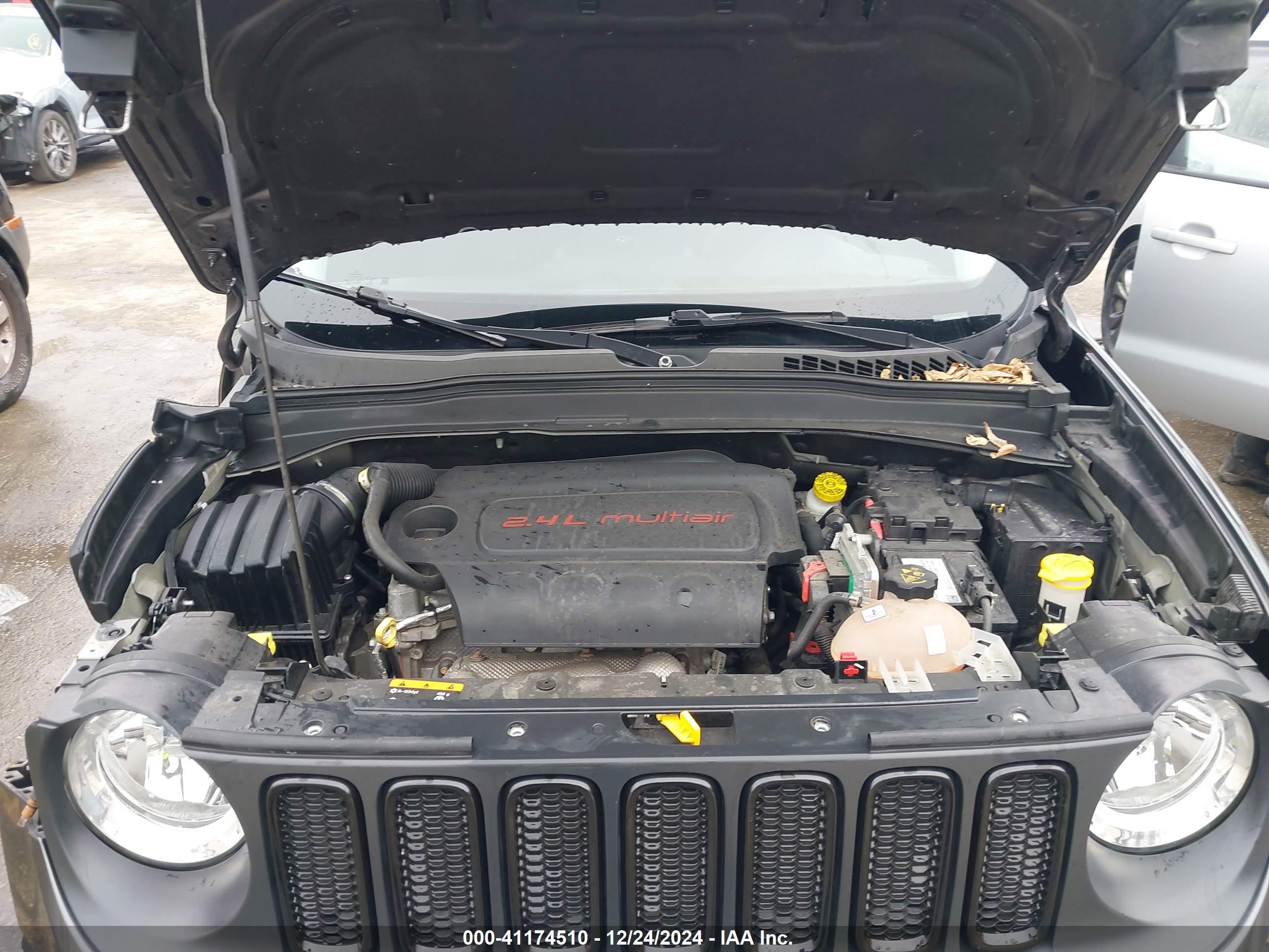 JEEP RENEGADE image 10