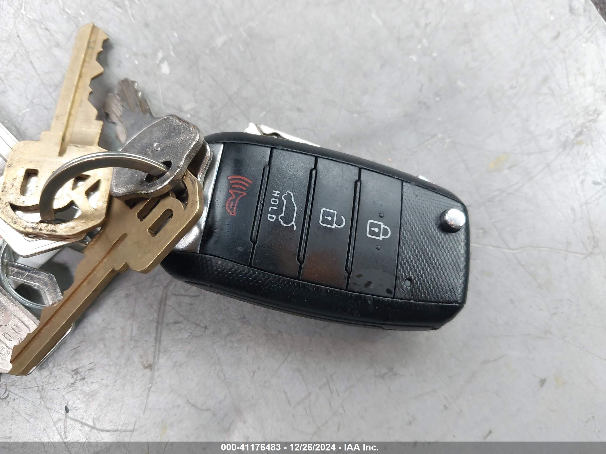 KIA SPORTAGE image 11