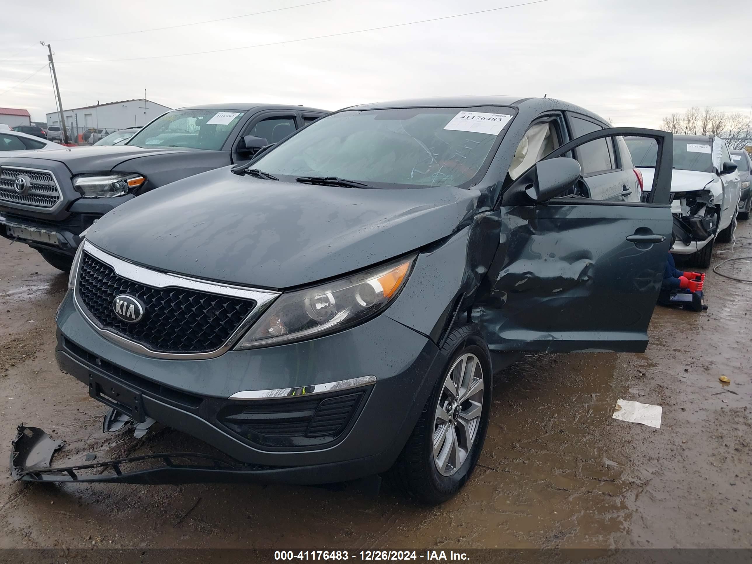 KIA SPORTAGE image 2