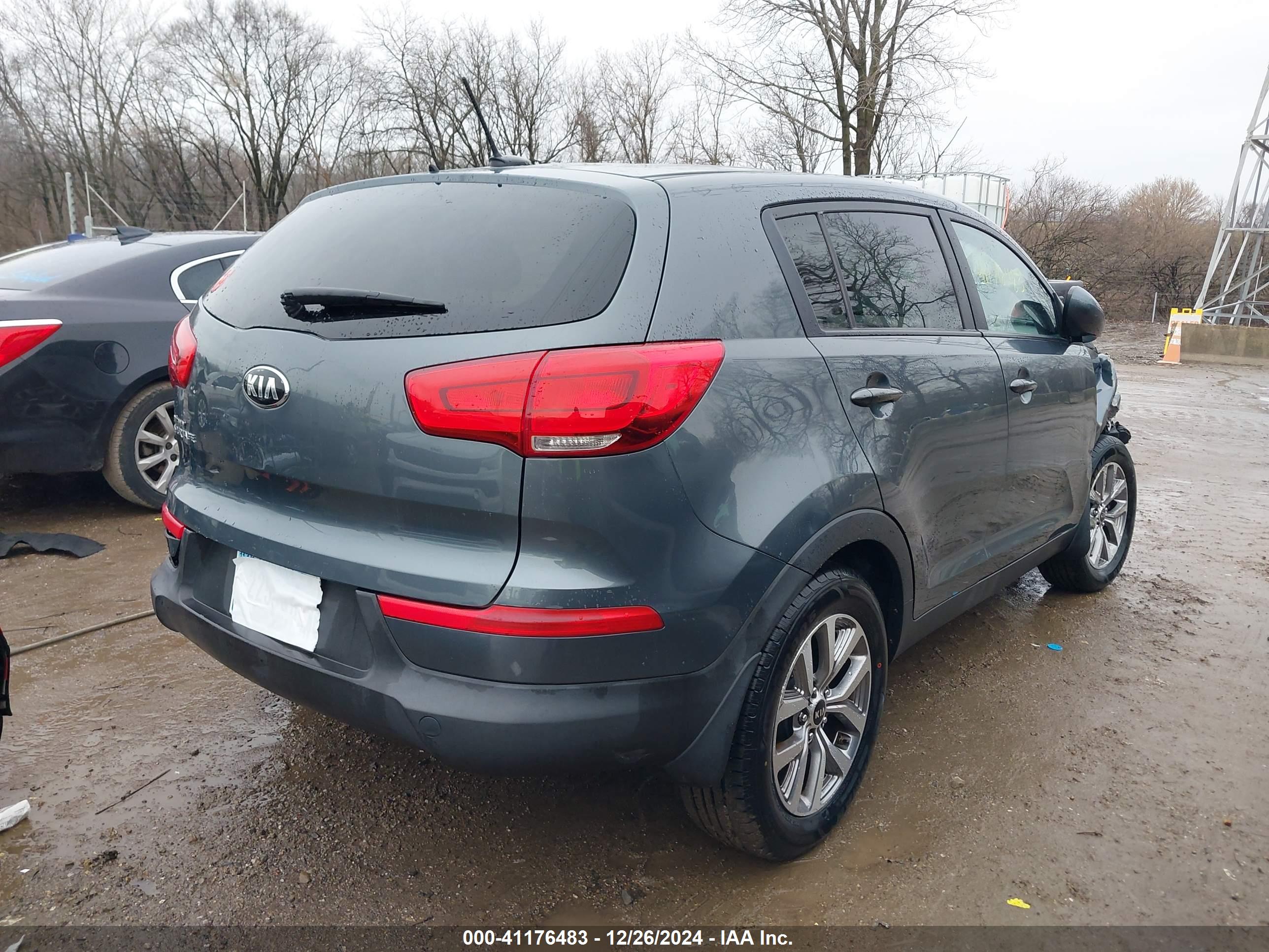 KIA SPORTAGE image 4
