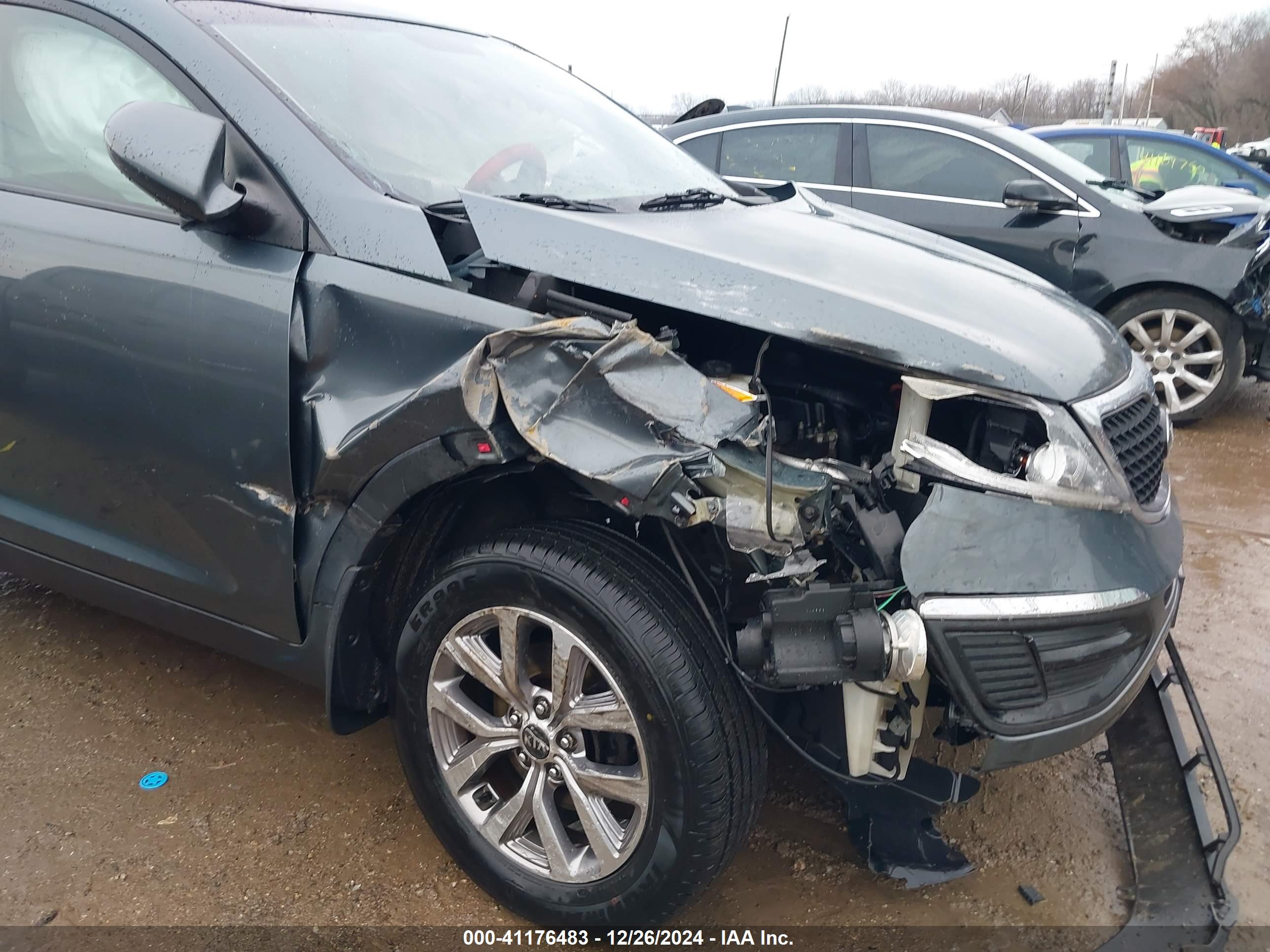 KIA SPORTAGE image 6