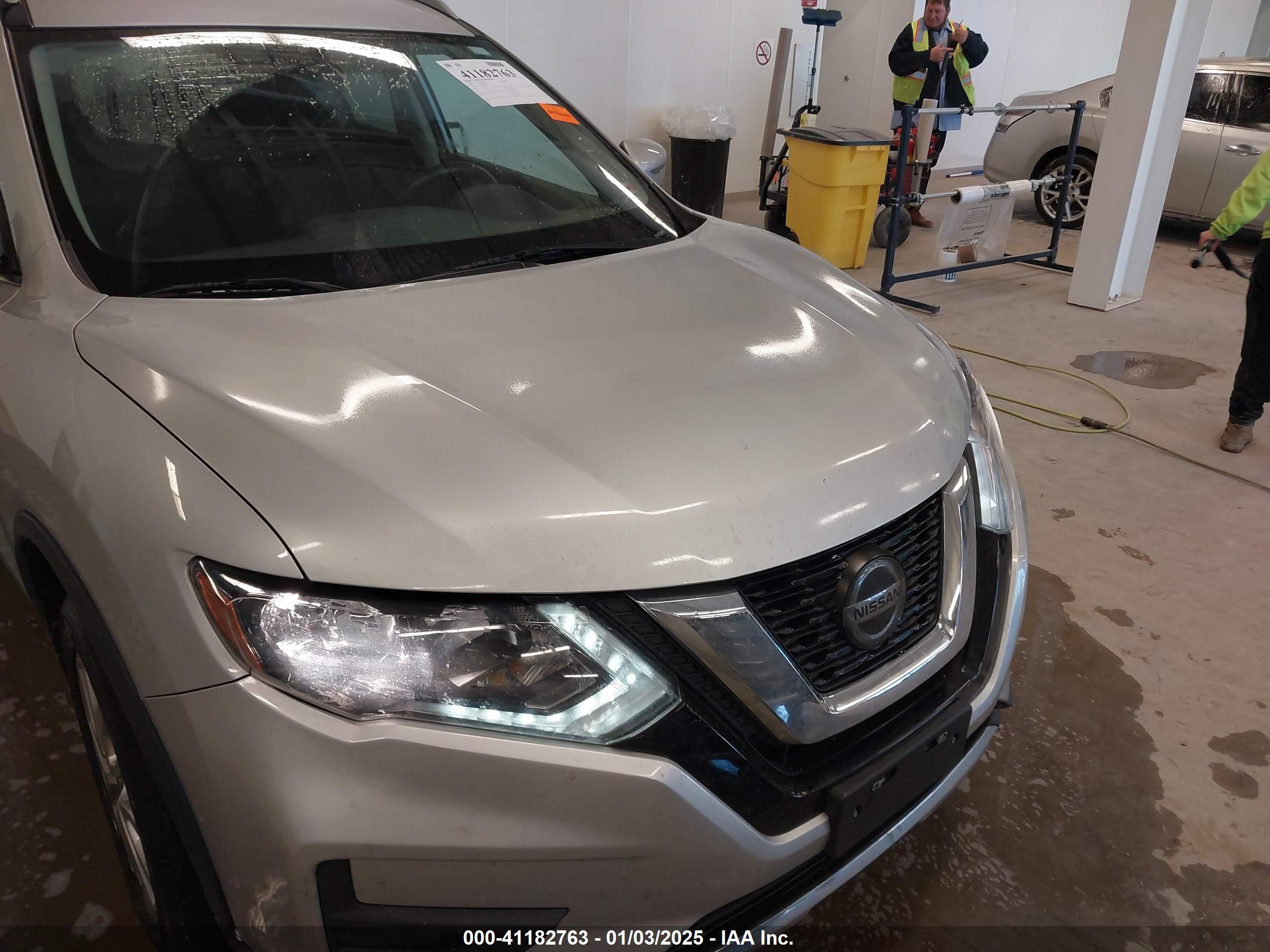 NISSAN ROGUE image 6