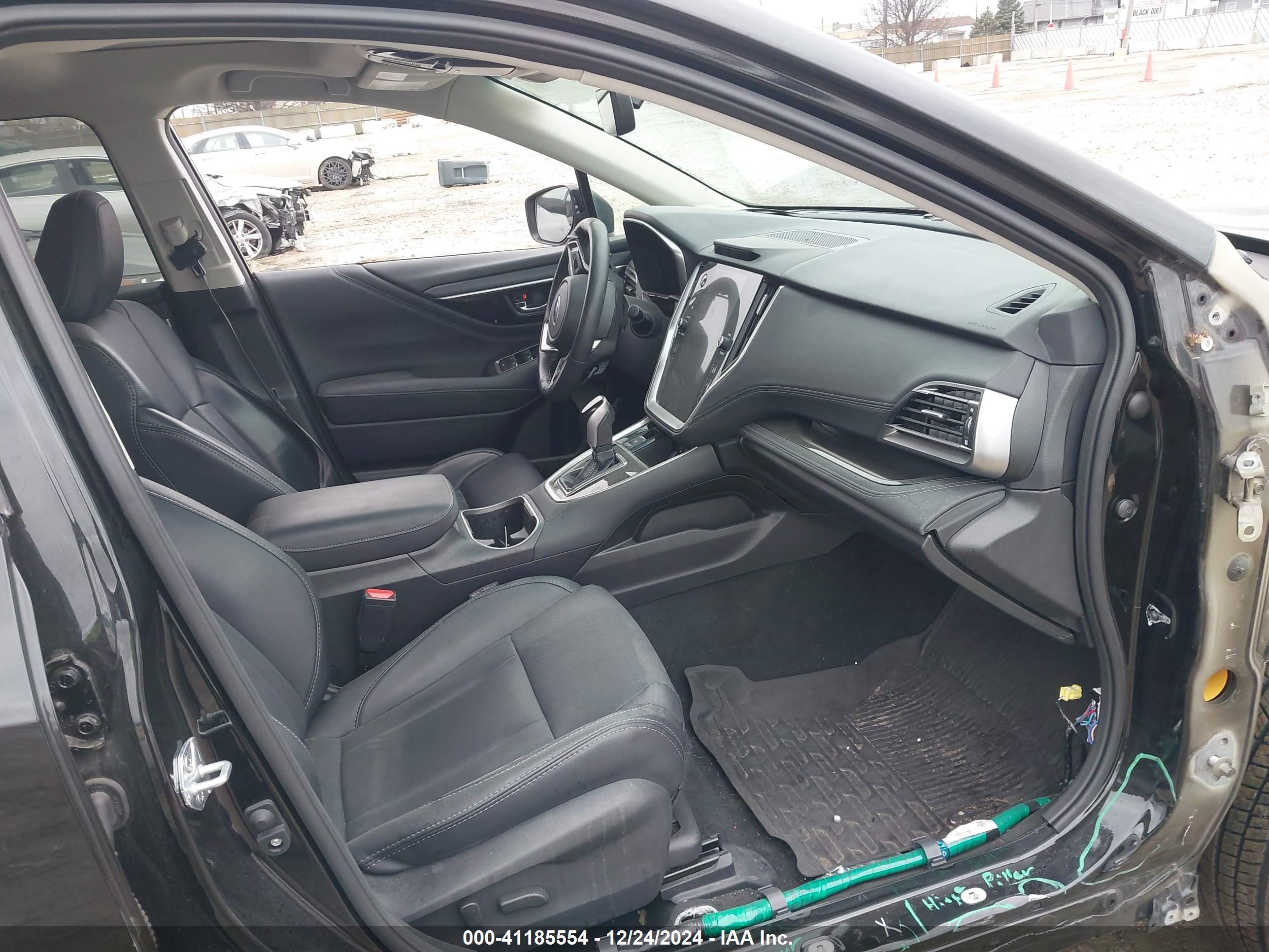 SUBARU OUTBACK image 5