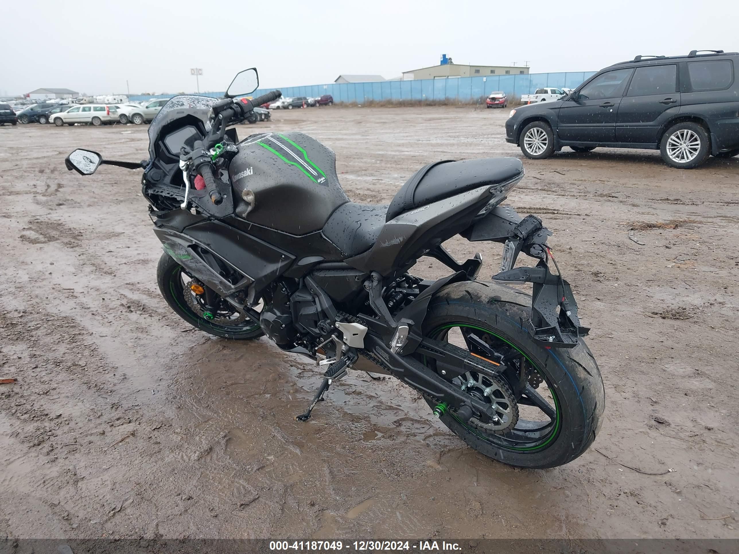 KAWASAKI EX650 image 3