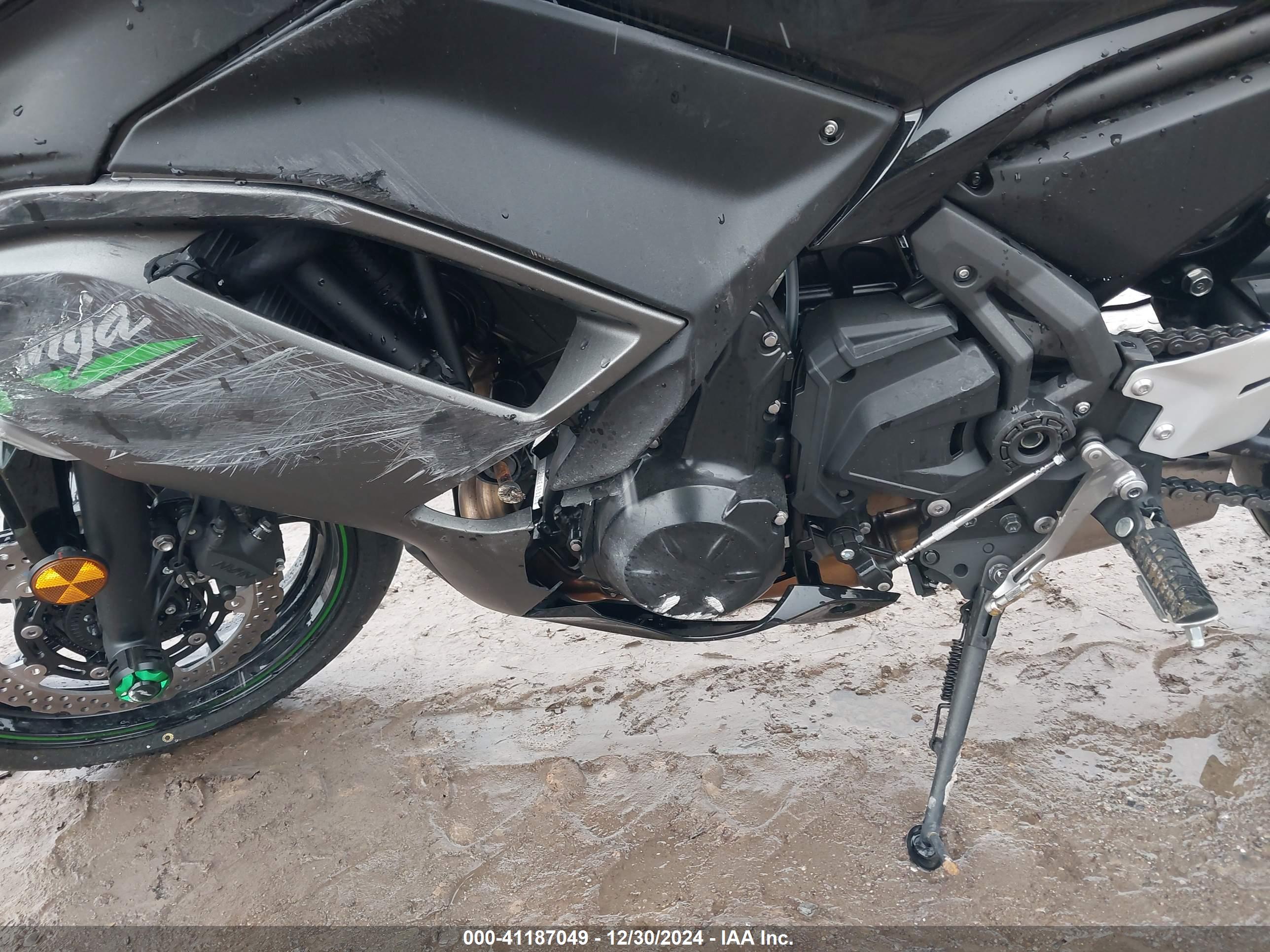 KAWASAKI EX650 image 9