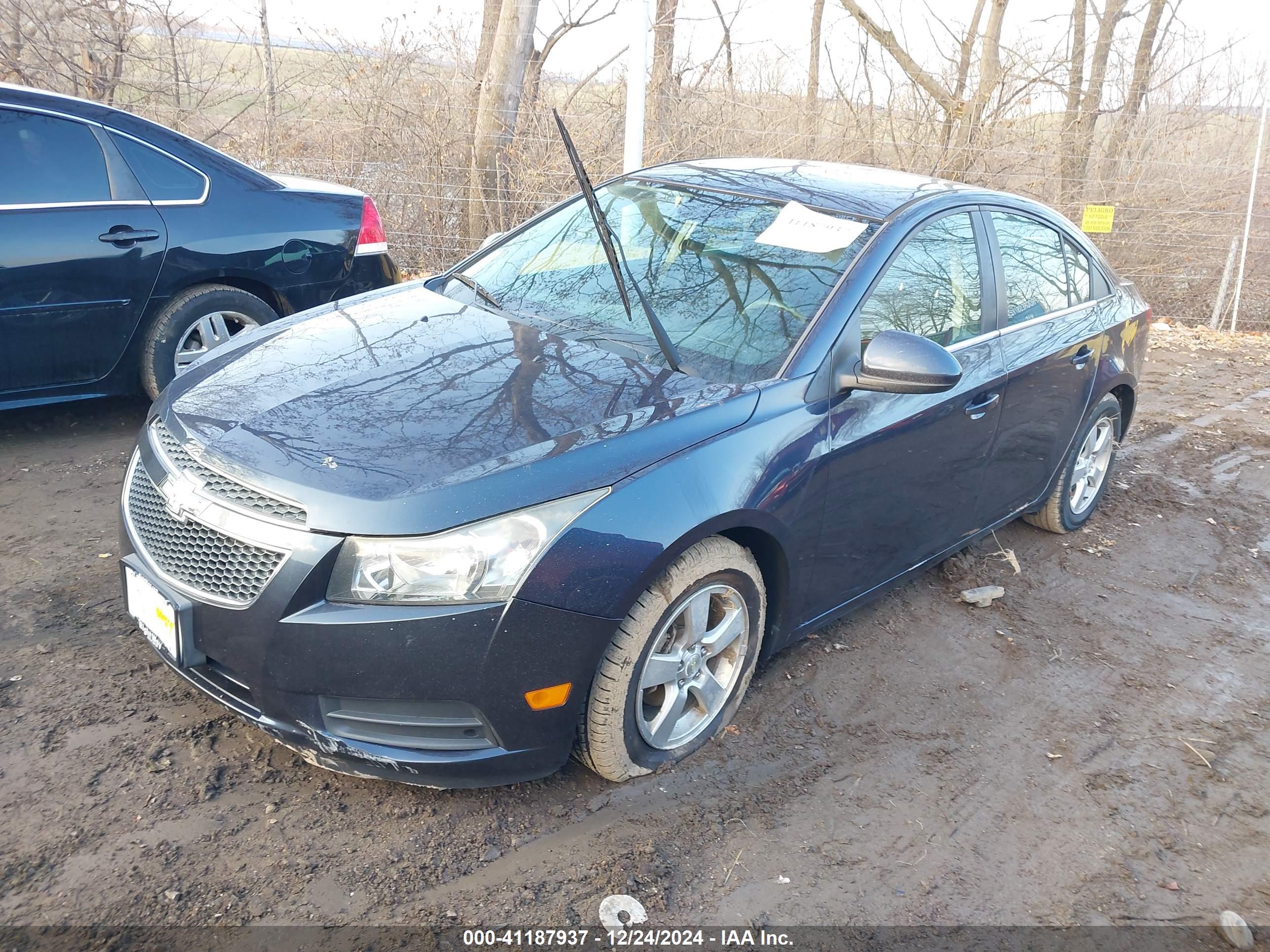 CHEVROLET CRUZE image 2