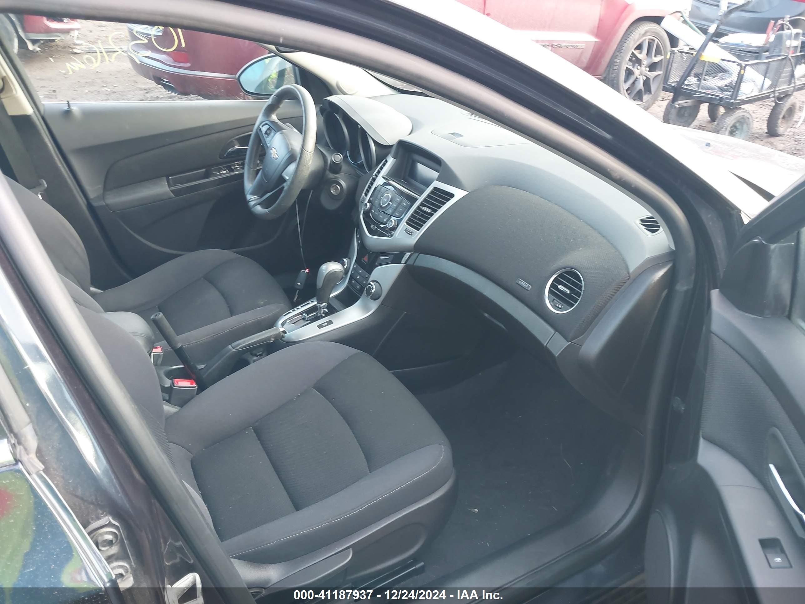 CHEVROLET CRUZE image 5