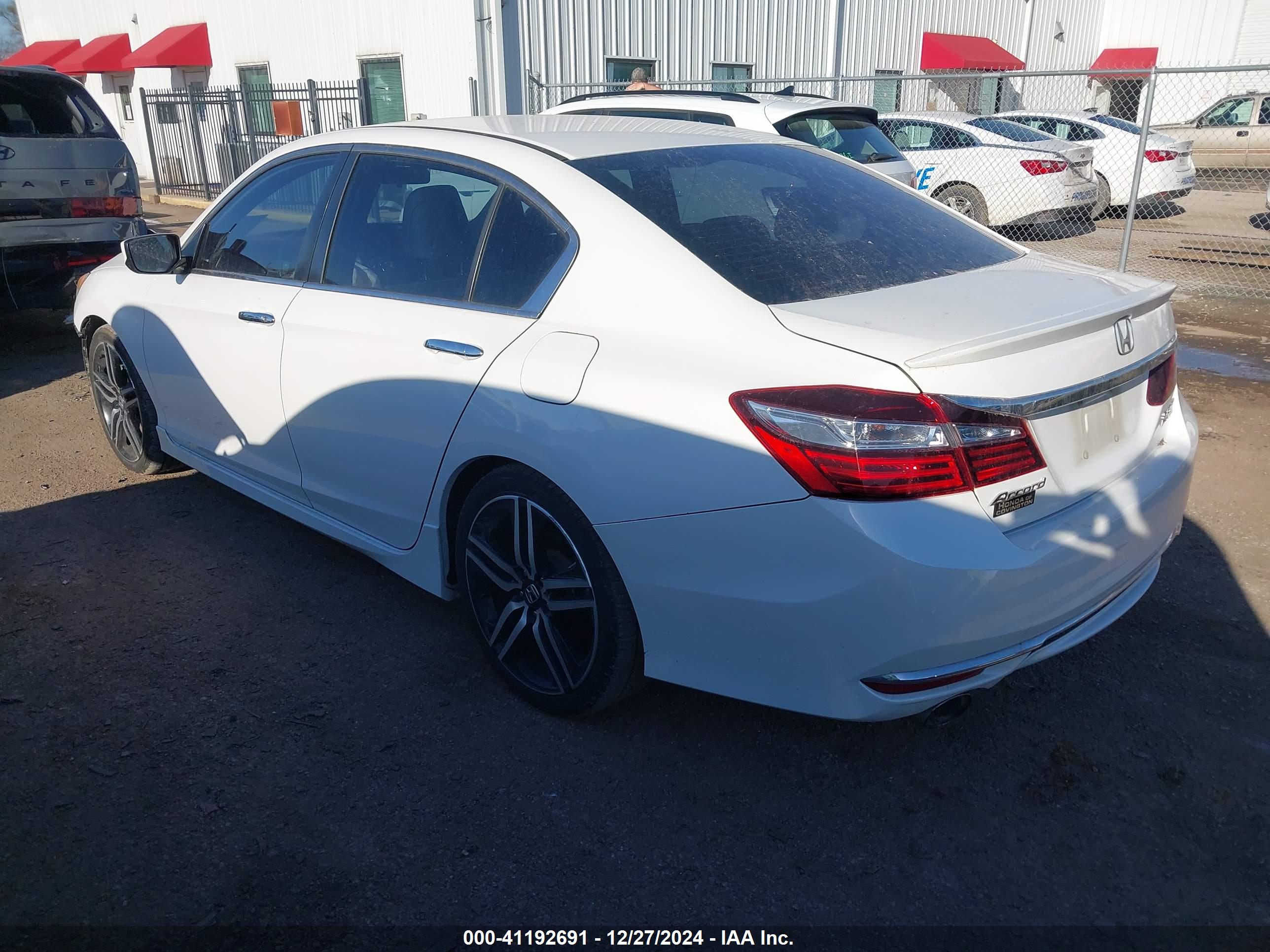 HONDA ACCORD image 3