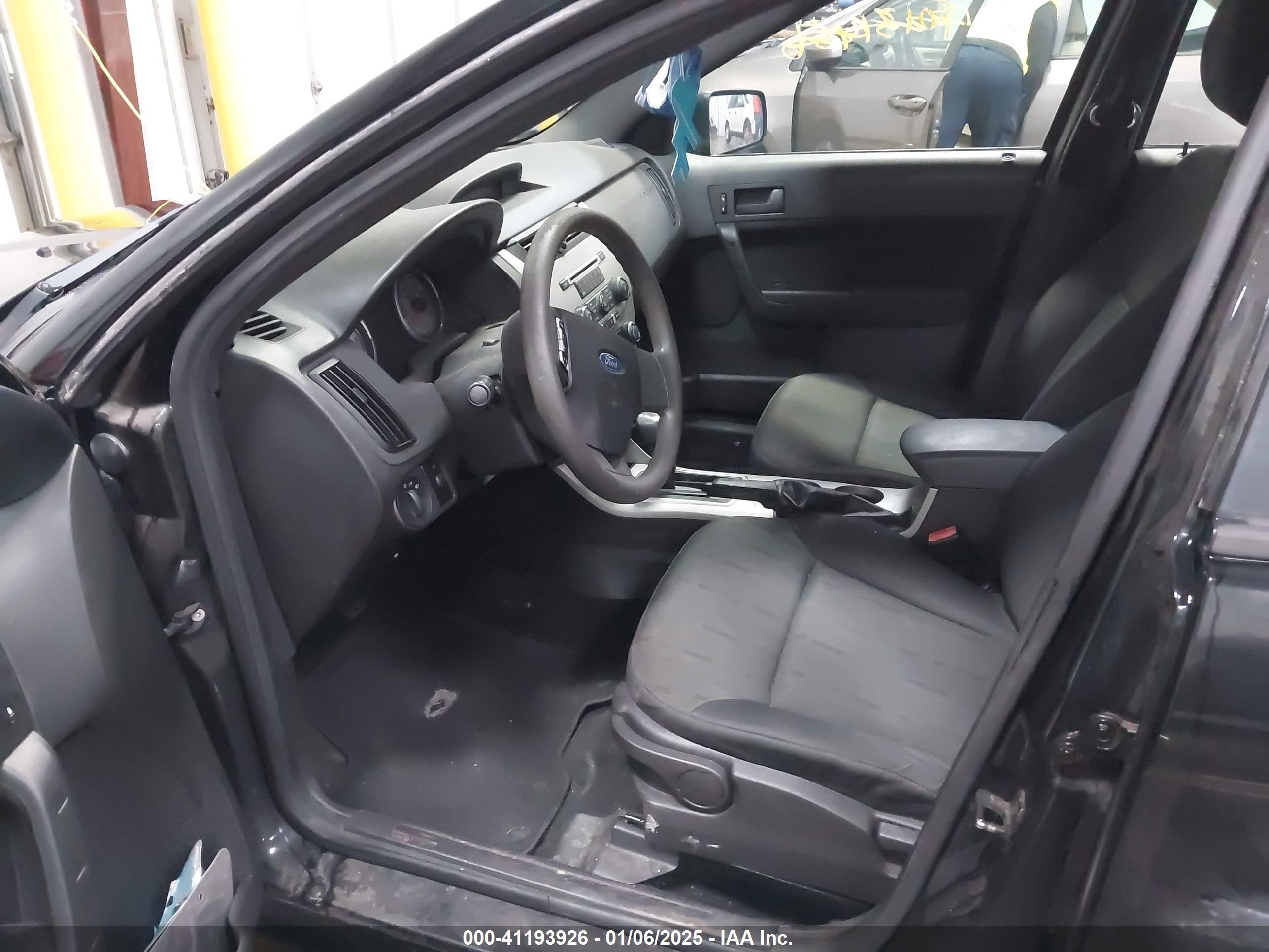 FORD FOCUS image 5