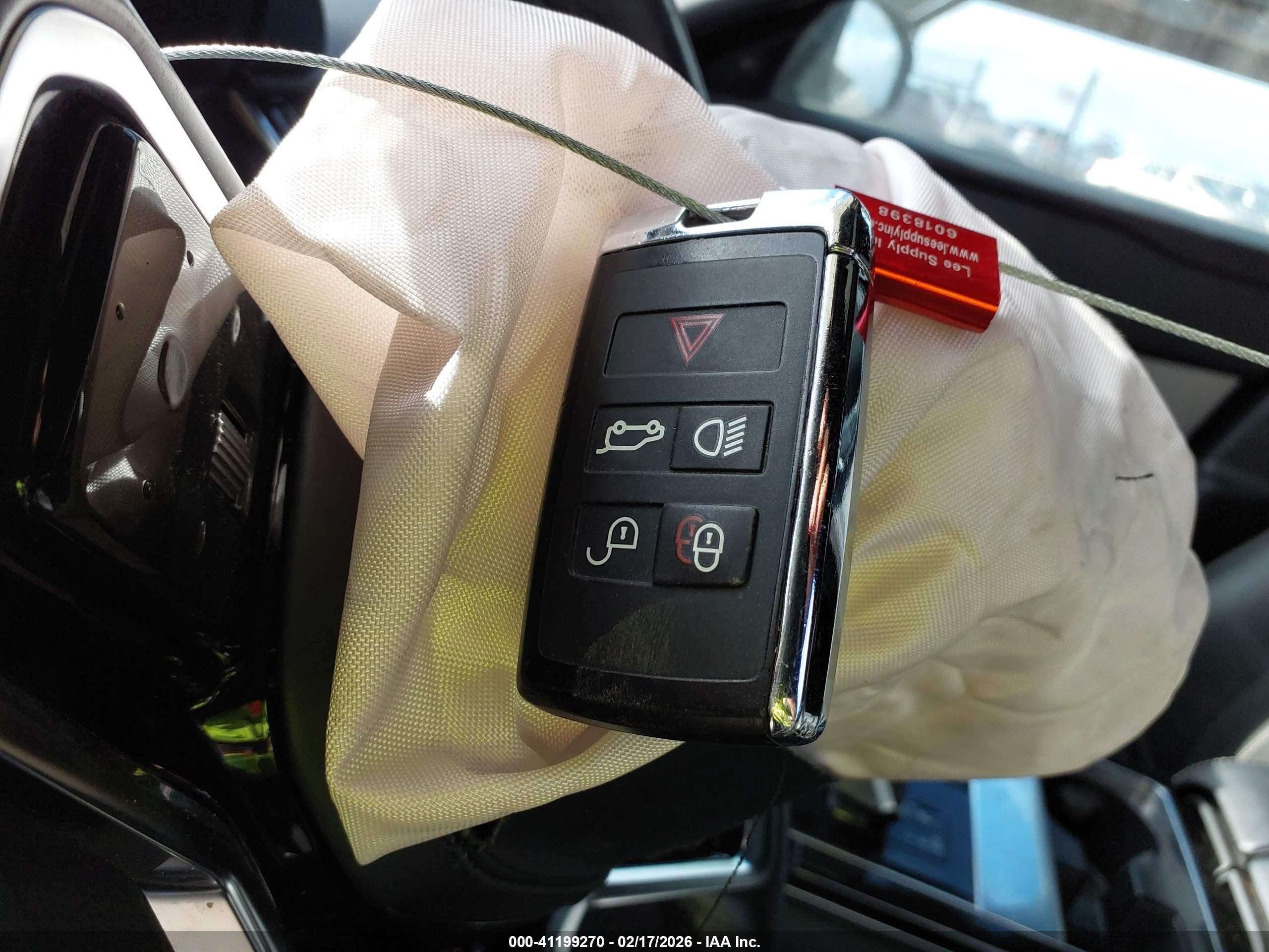 LAND ROVER image 11
