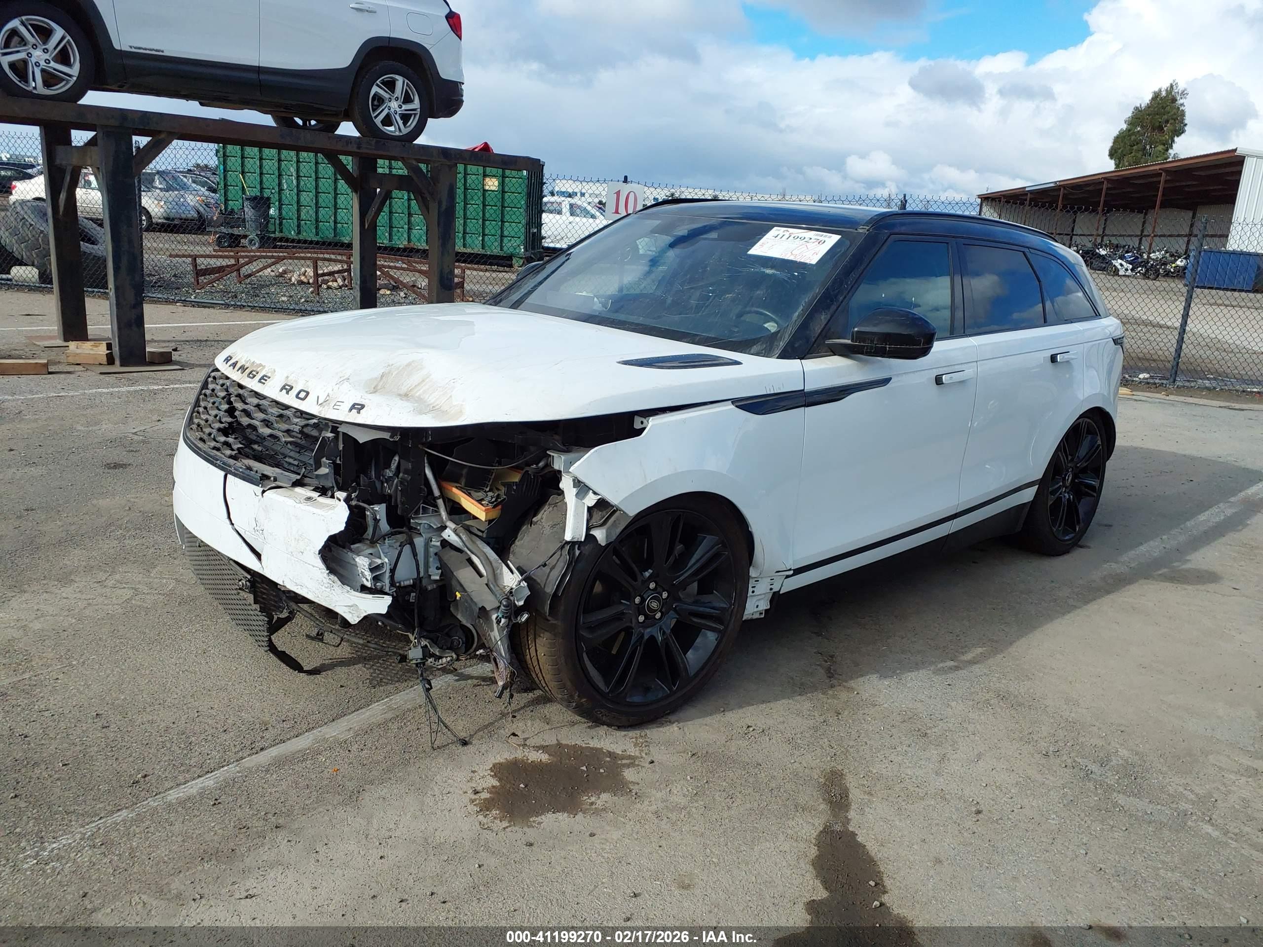 LAND ROVER image 2