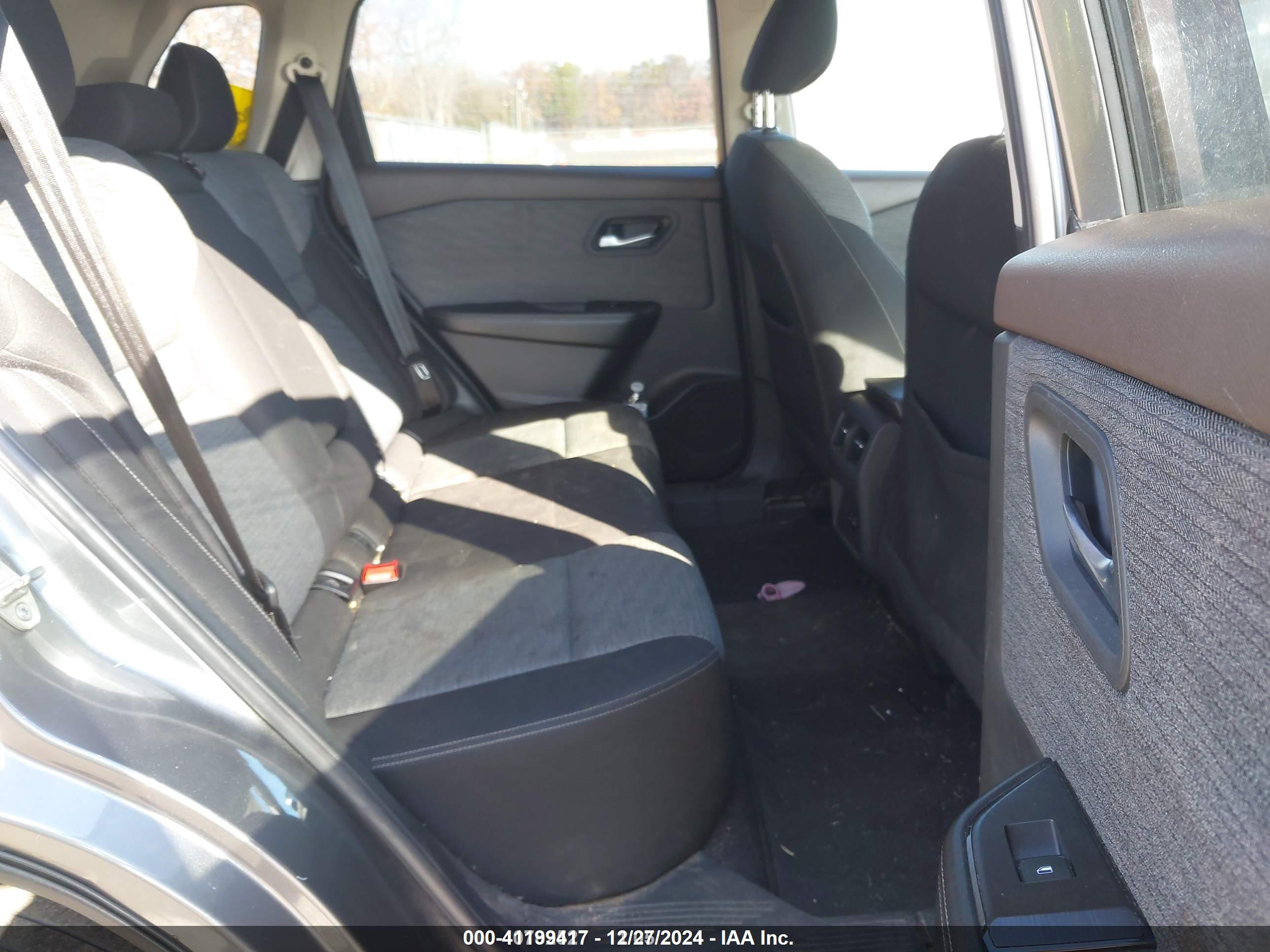 NISSAN ROGUE image 8