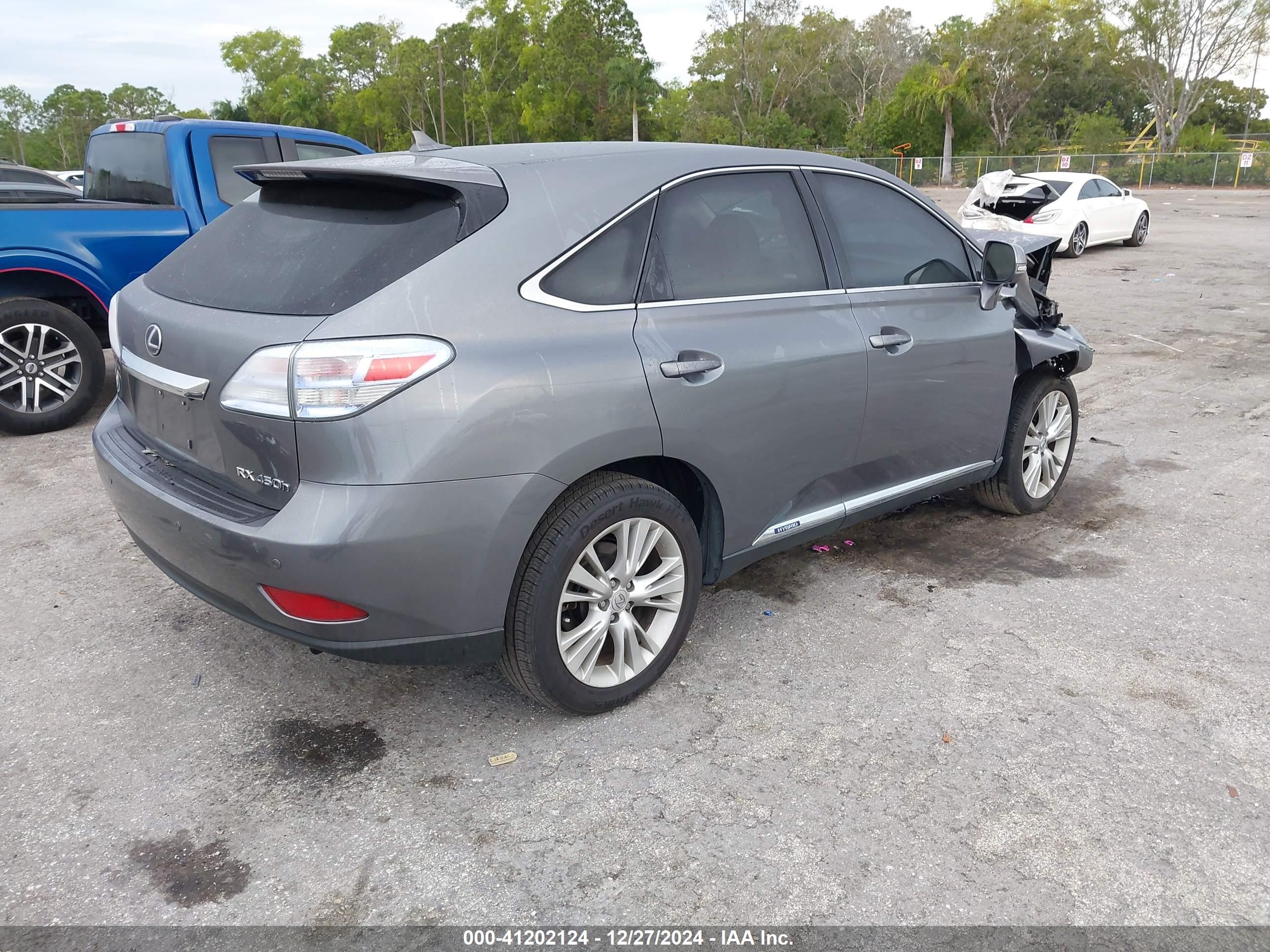 LEXUS RX image 4