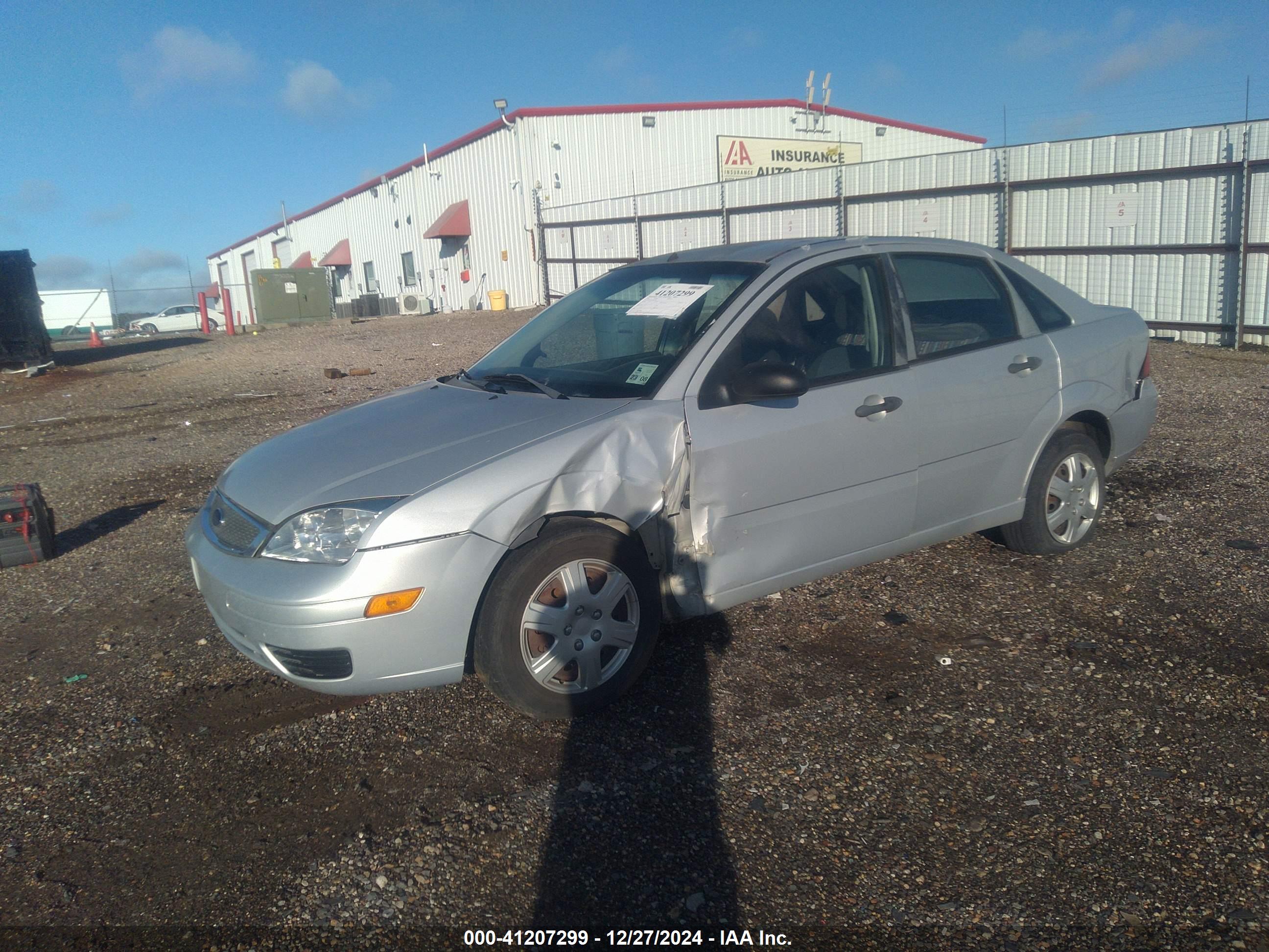 FORD FOCUS image 2