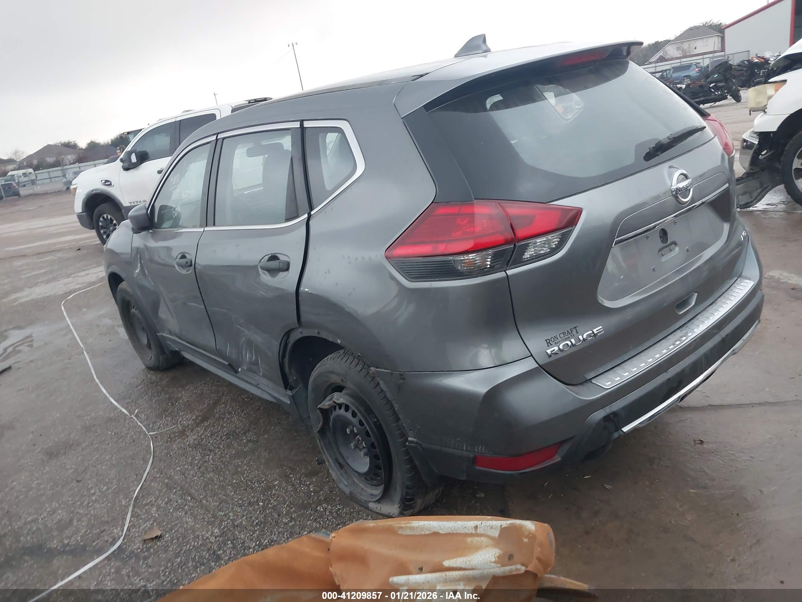NISSAN ROGUE image 3