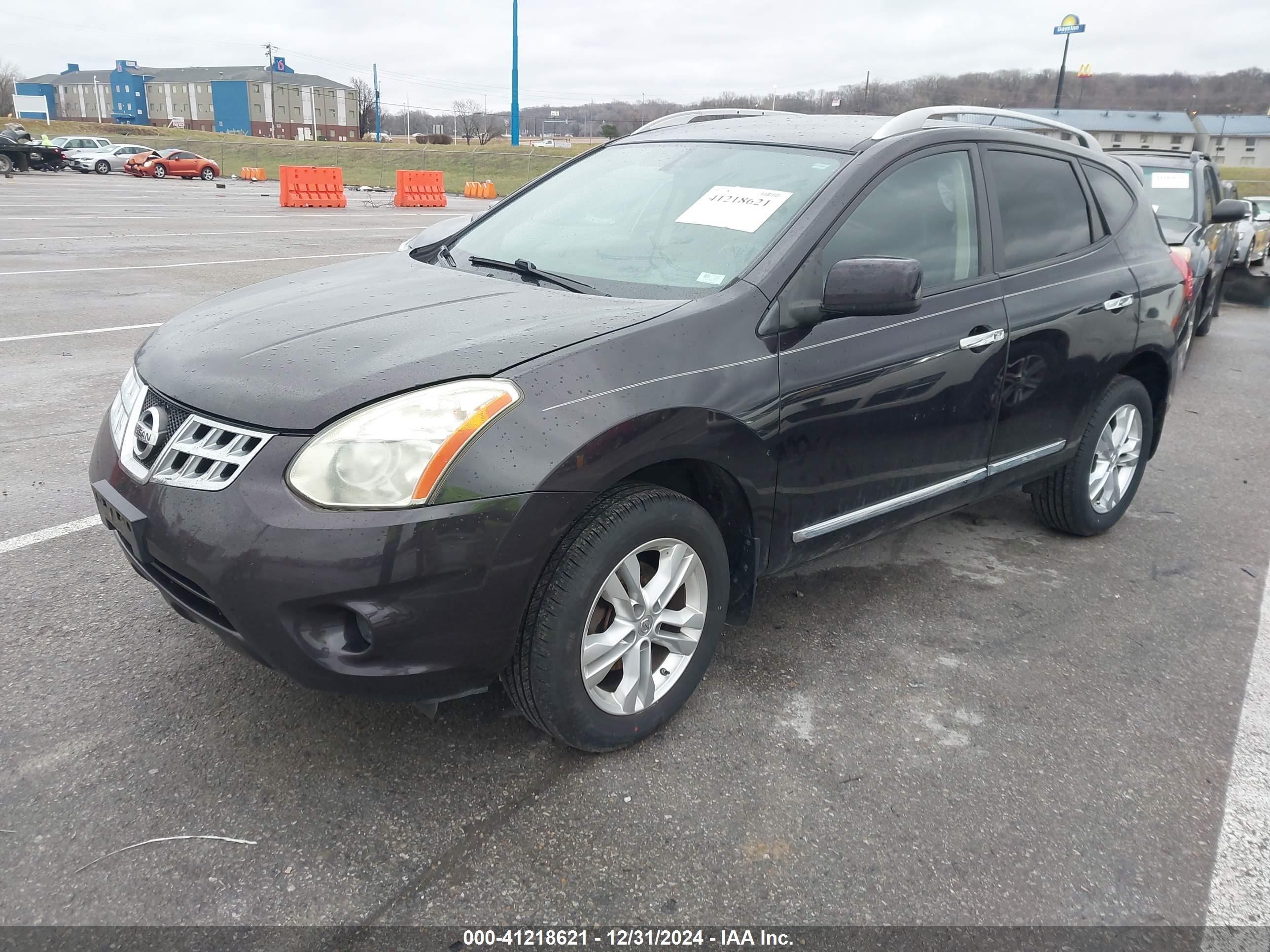 NISSAN ROGUE image 2