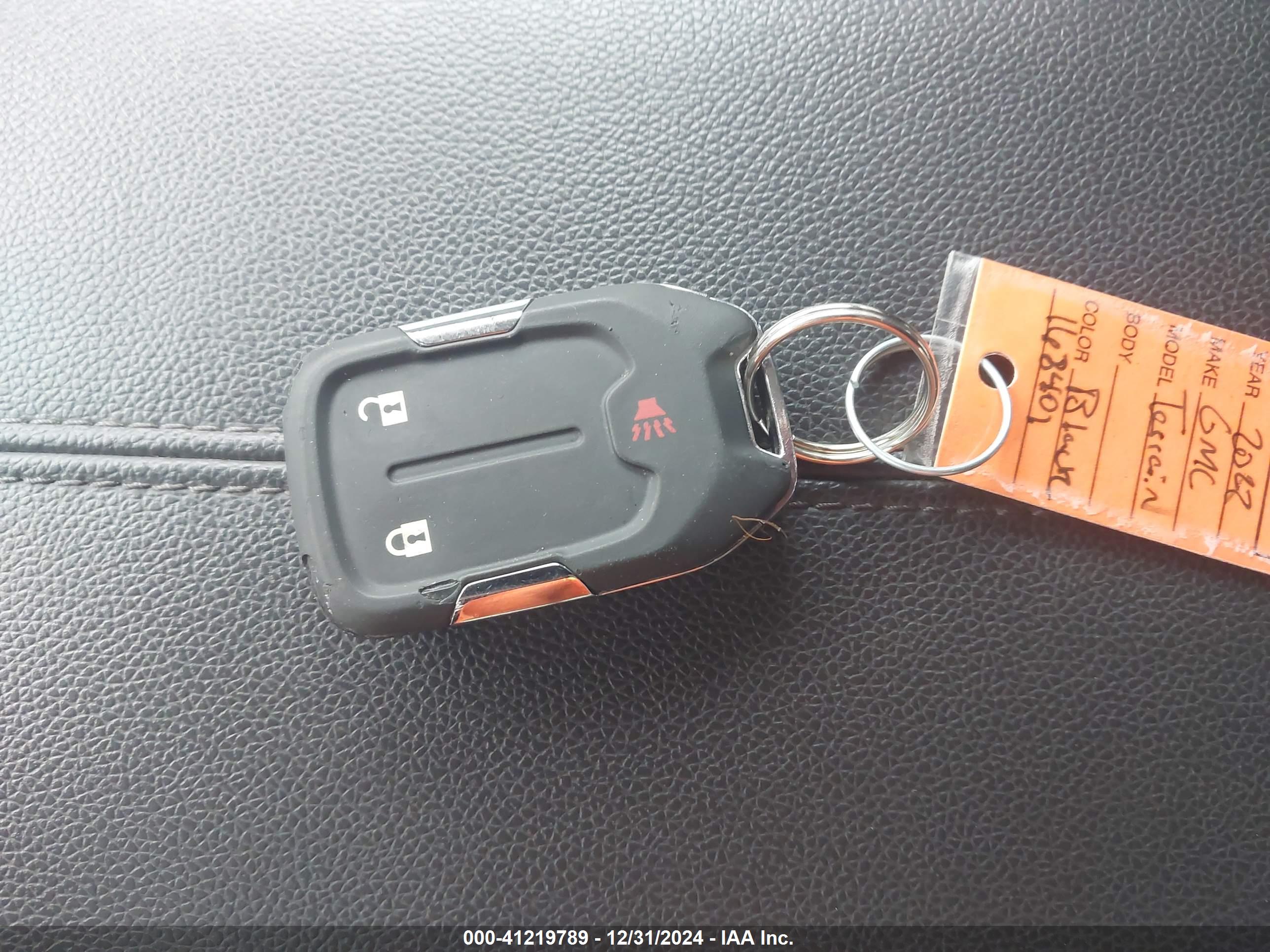 GMC TERRAIN image 11