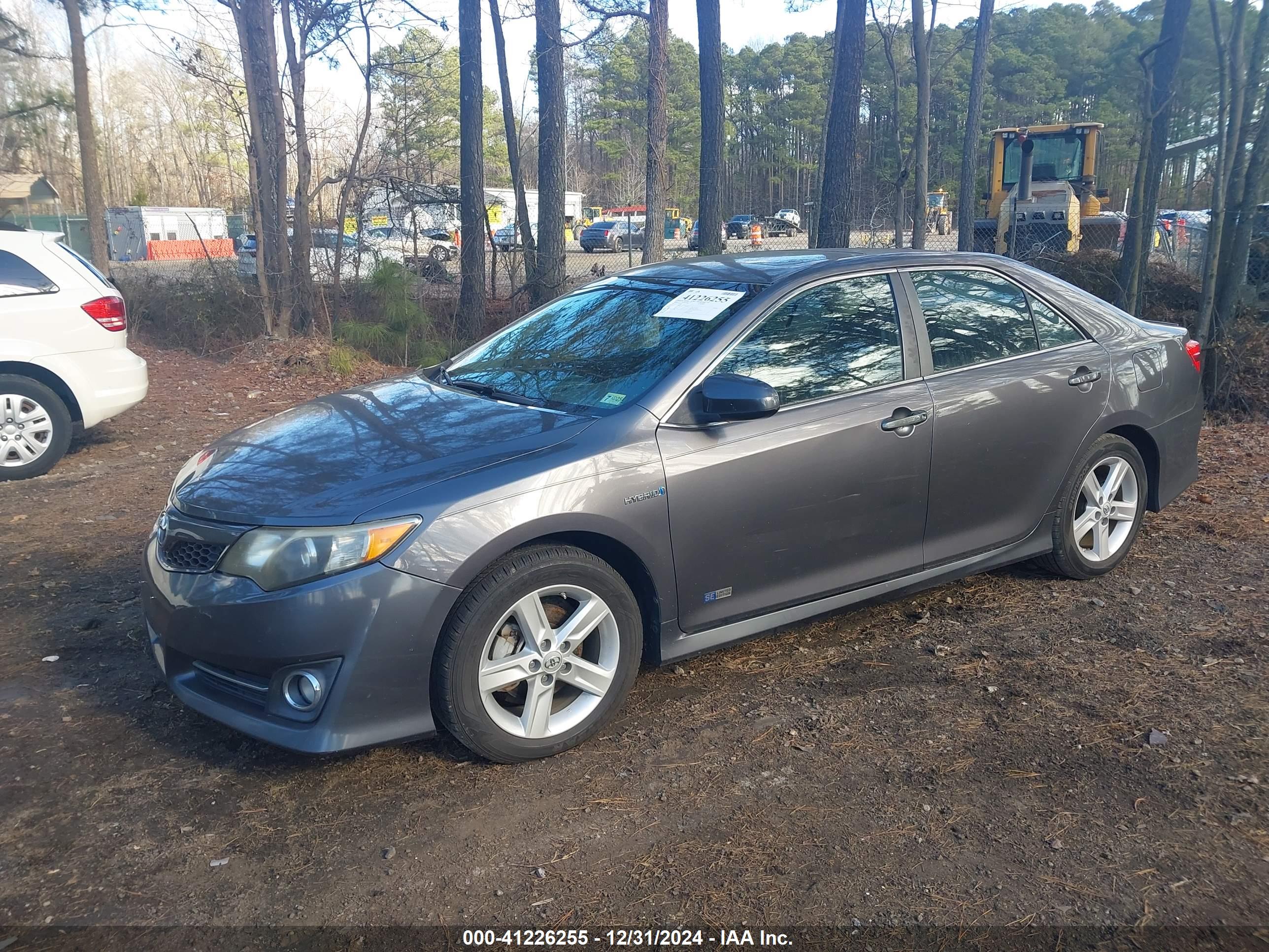 TOYOTA CAMRY image 2