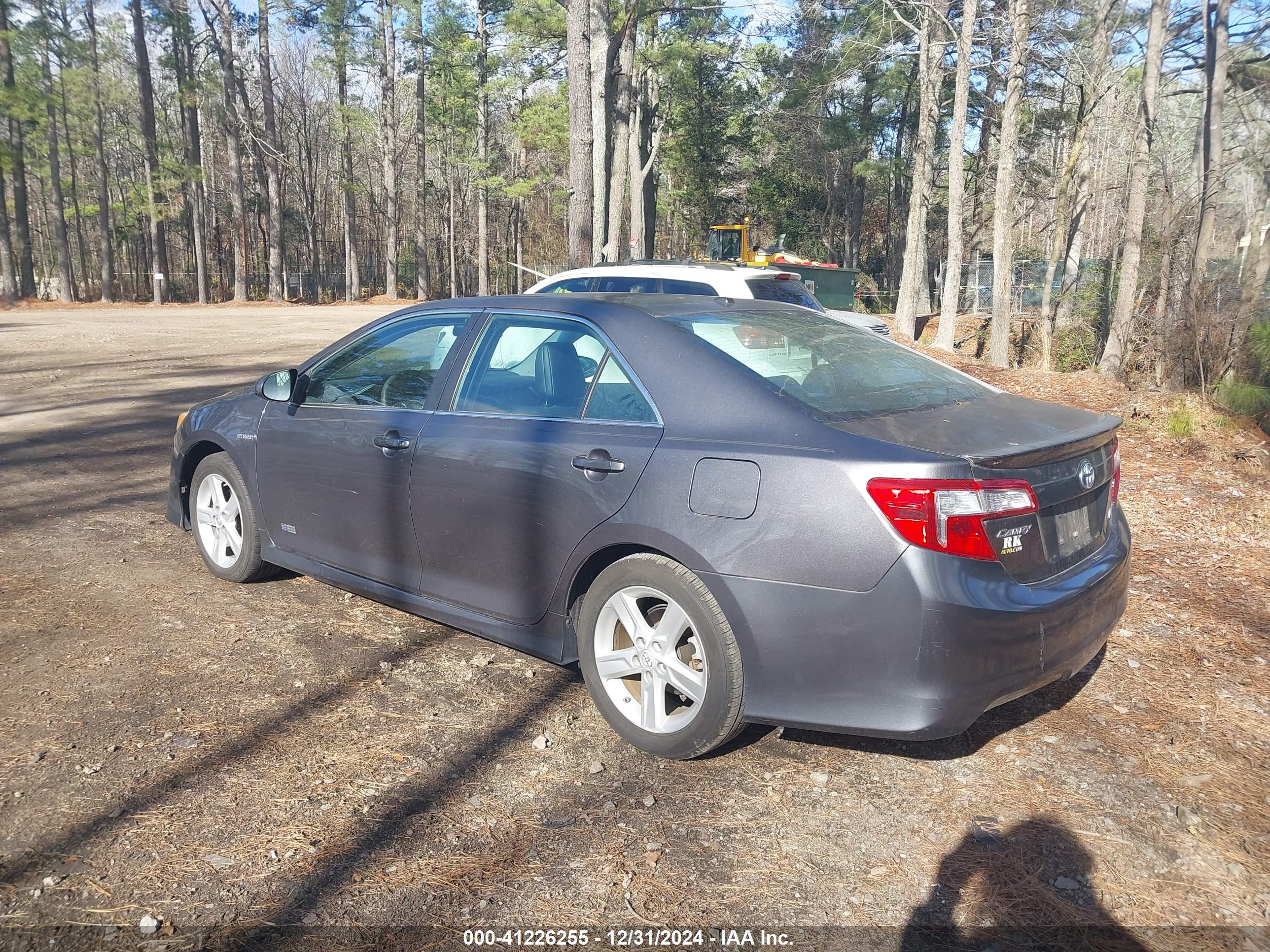 TOYOTA CAMRY image 3