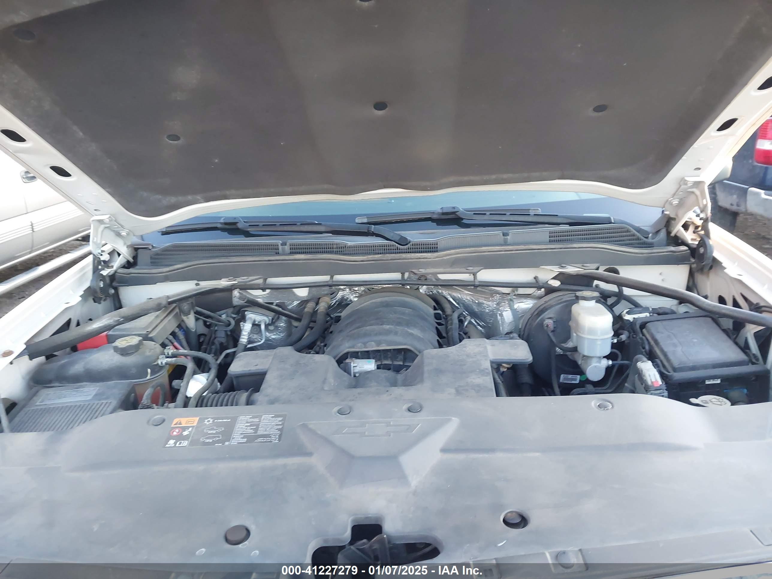 CHEVROLET SILVERADO image 10