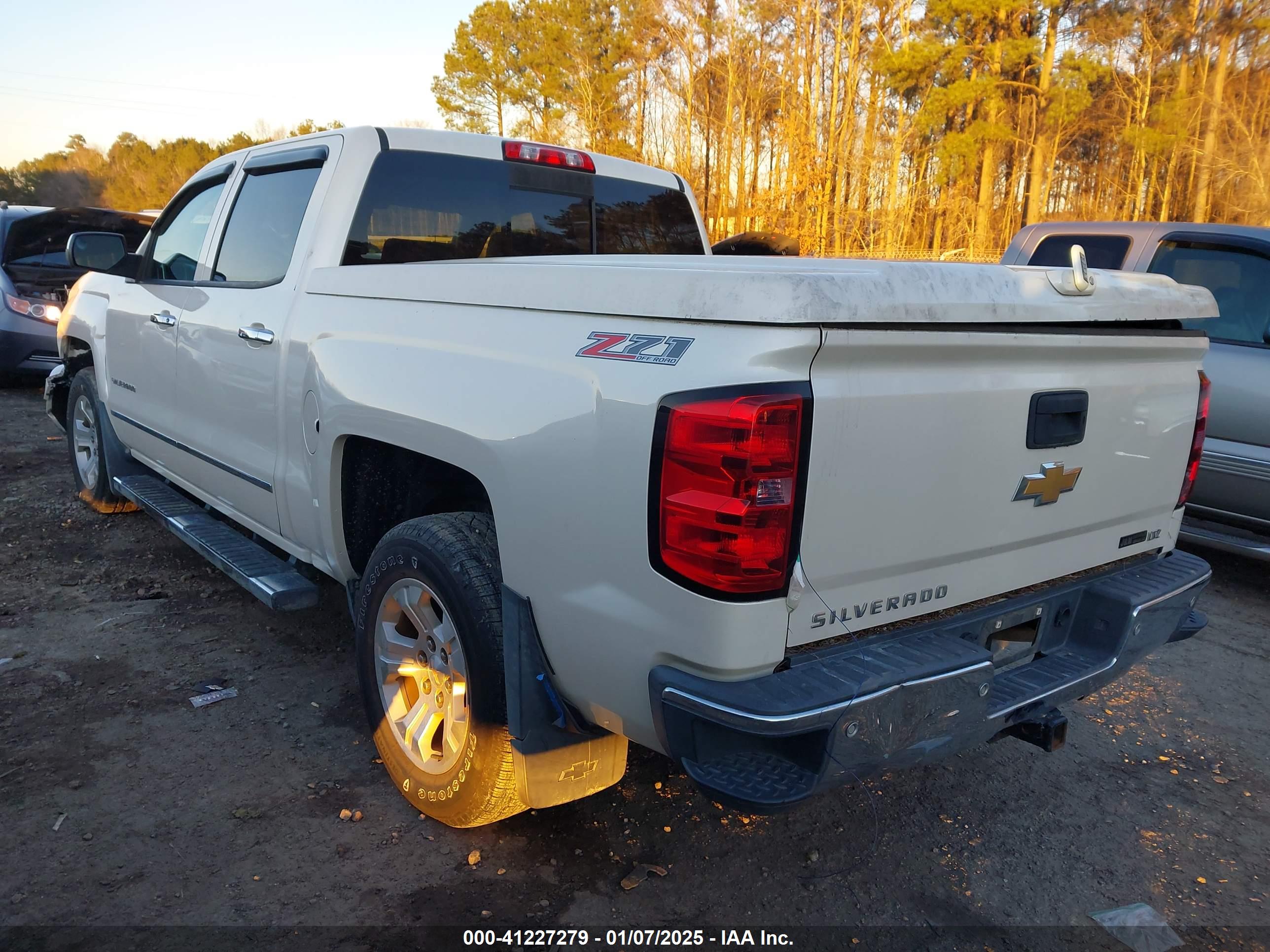 CHEVROLET SILVERADO image 3