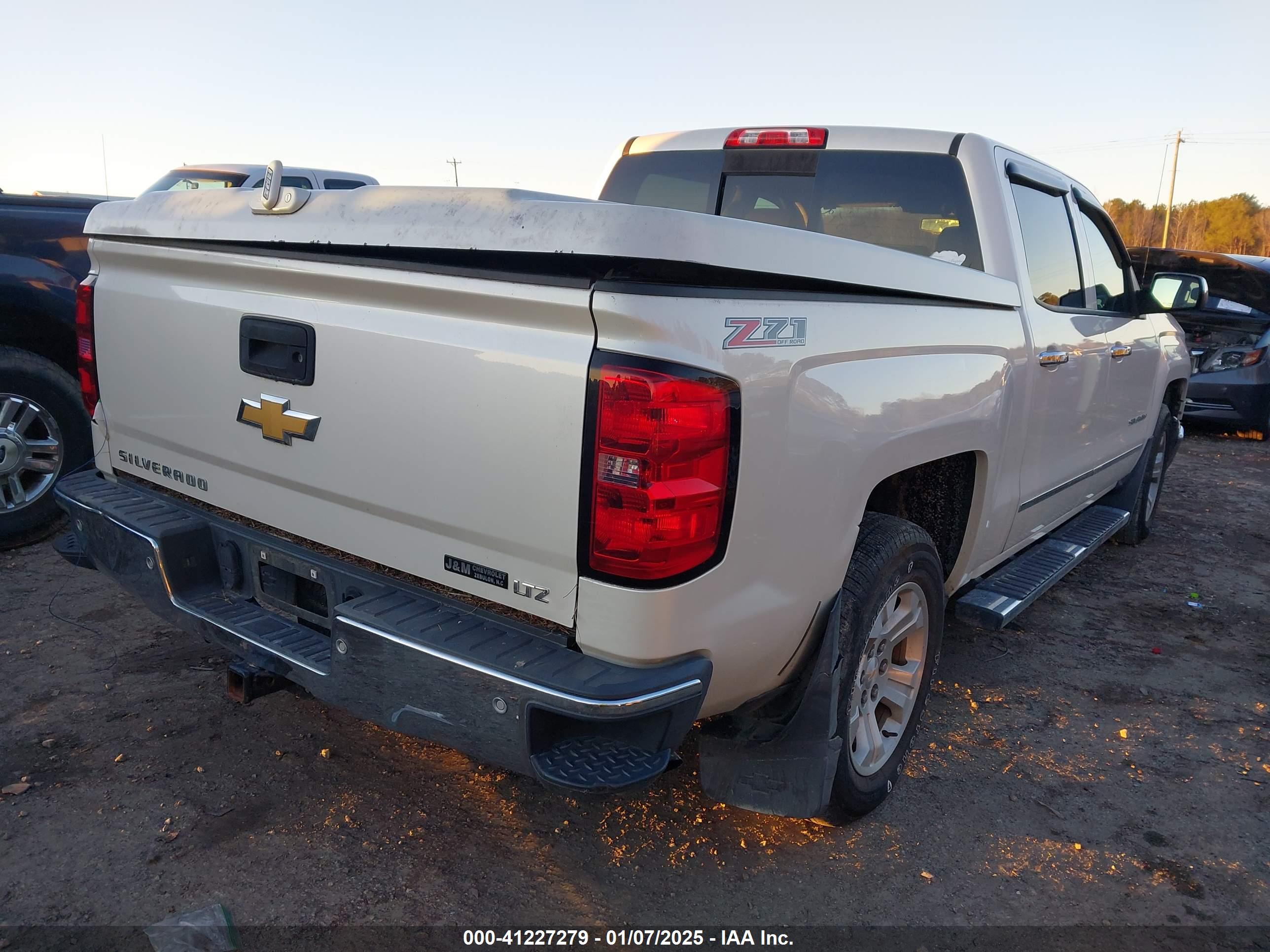 CHEVROLET SILVERADO image 4