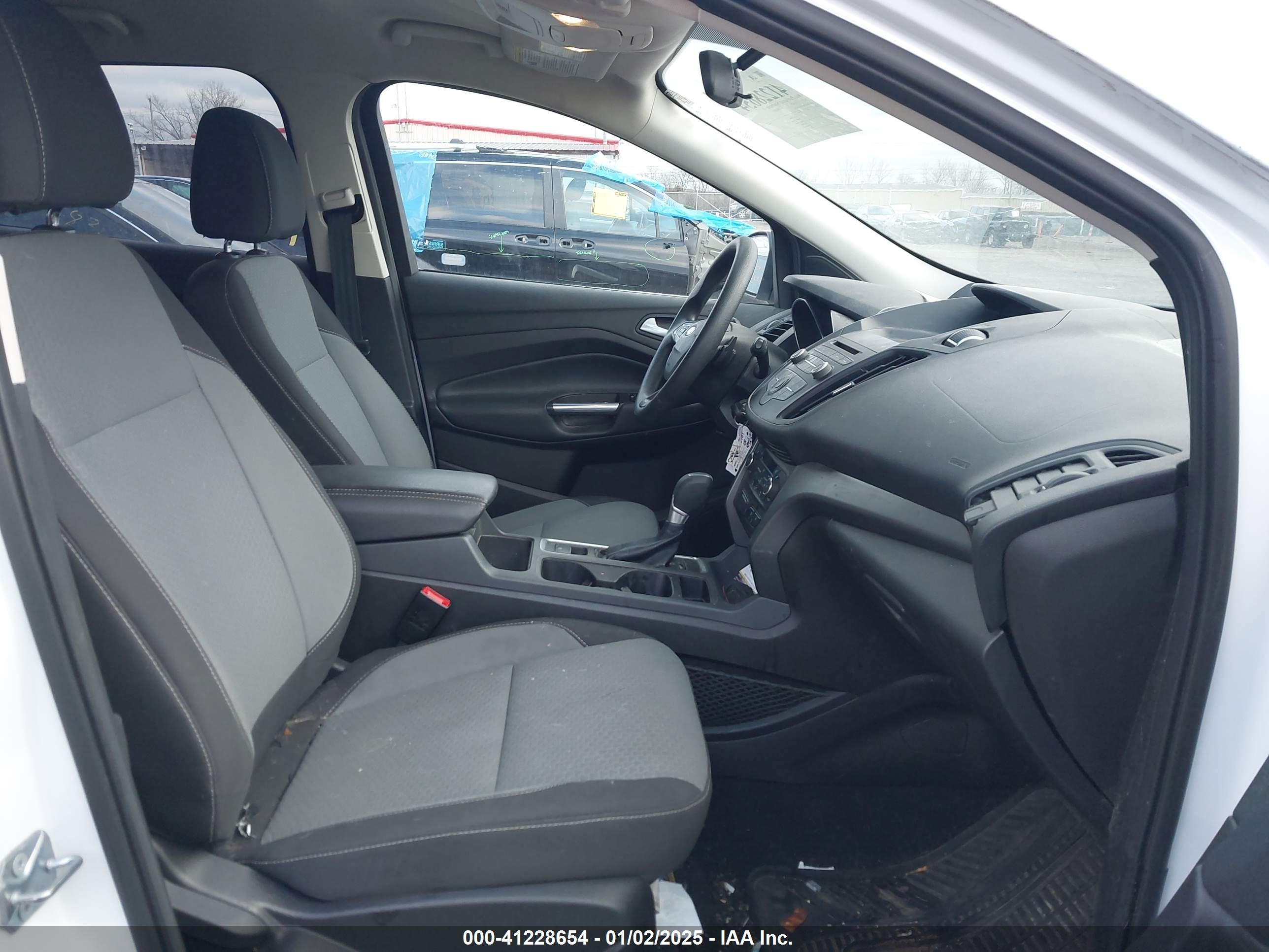 FORD ESCAPE image 5