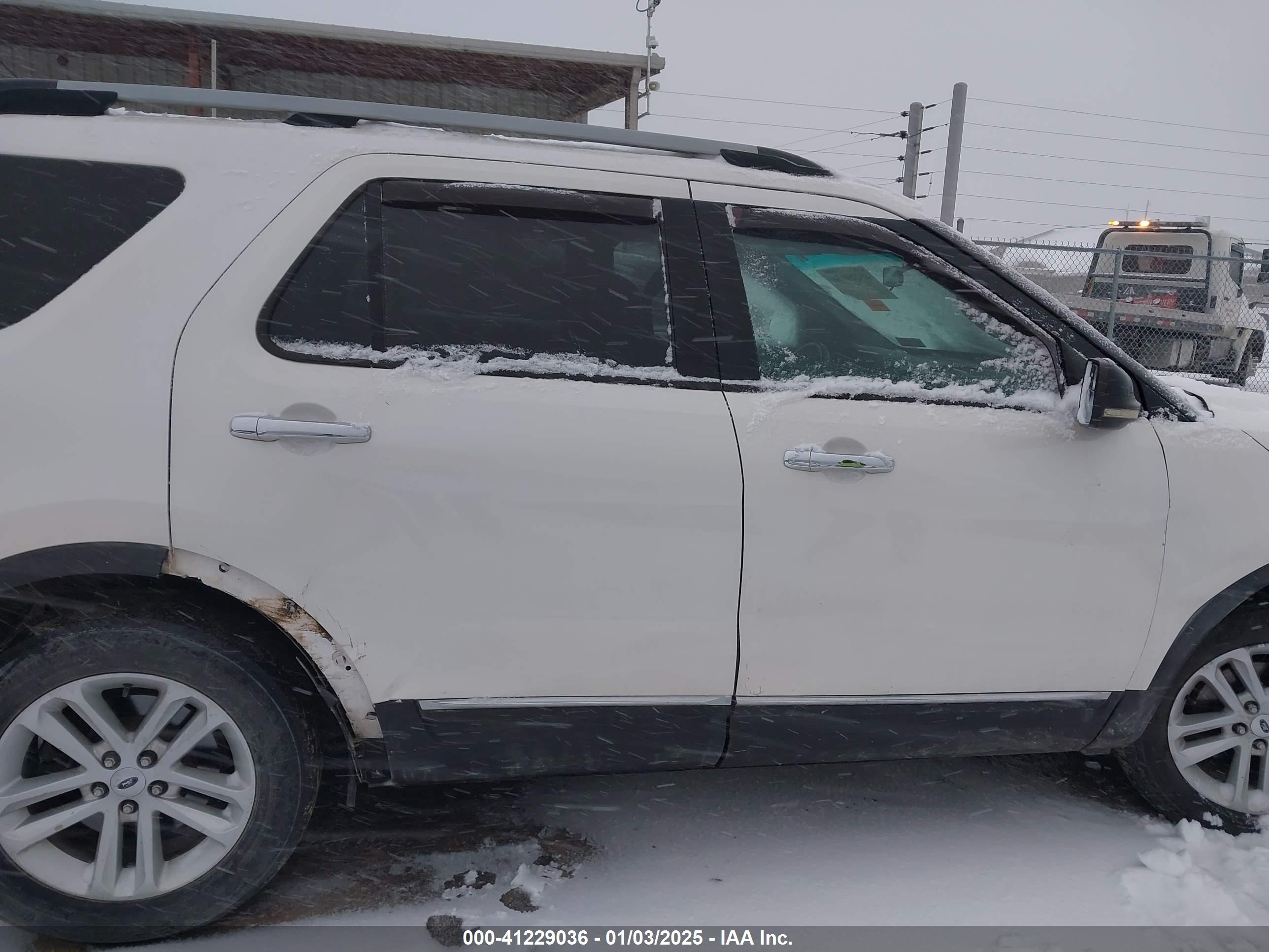 FORD EXPLORER image 6