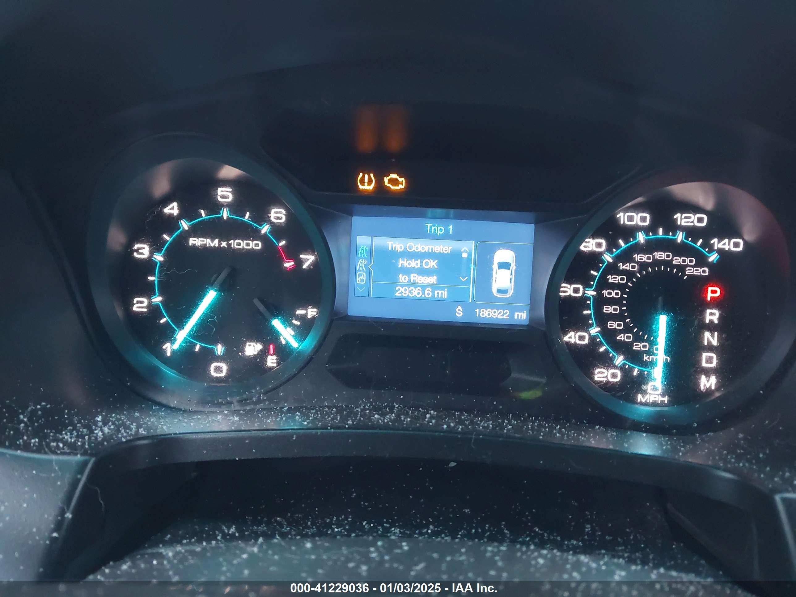 FORD EXPLORER image 7