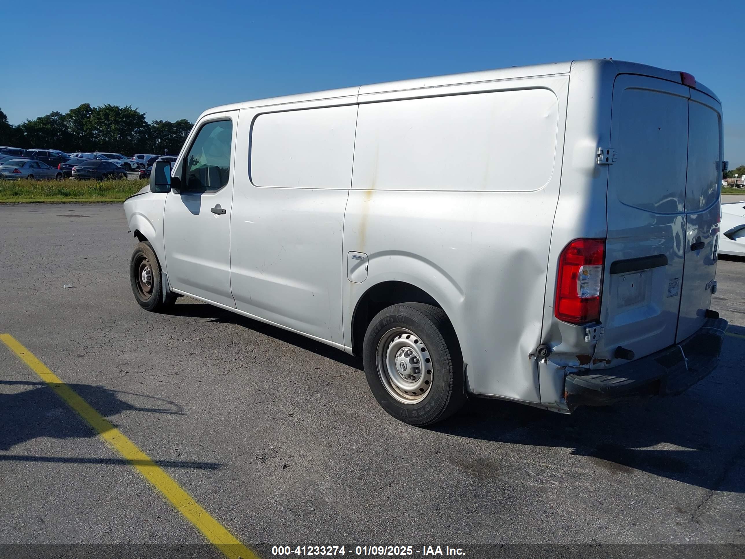 NISSAN NV image 3