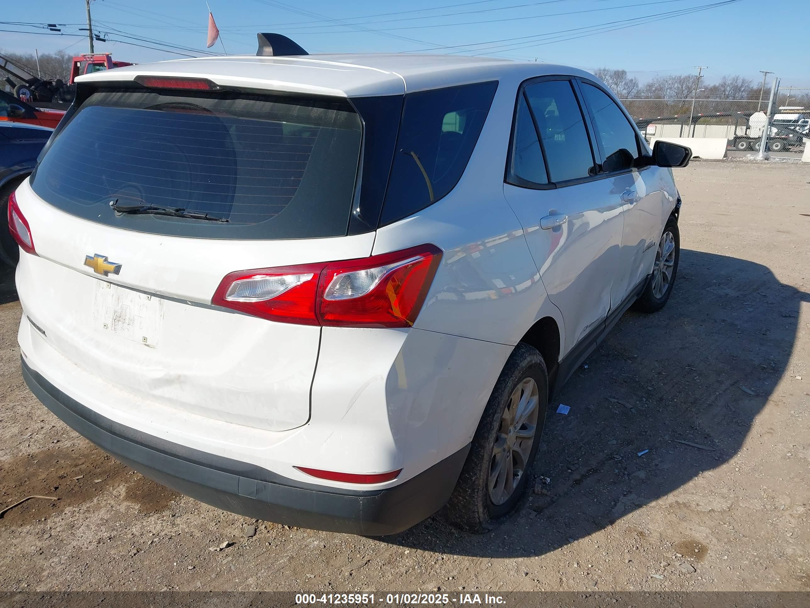 CHEVROLET EQUINOX image 4