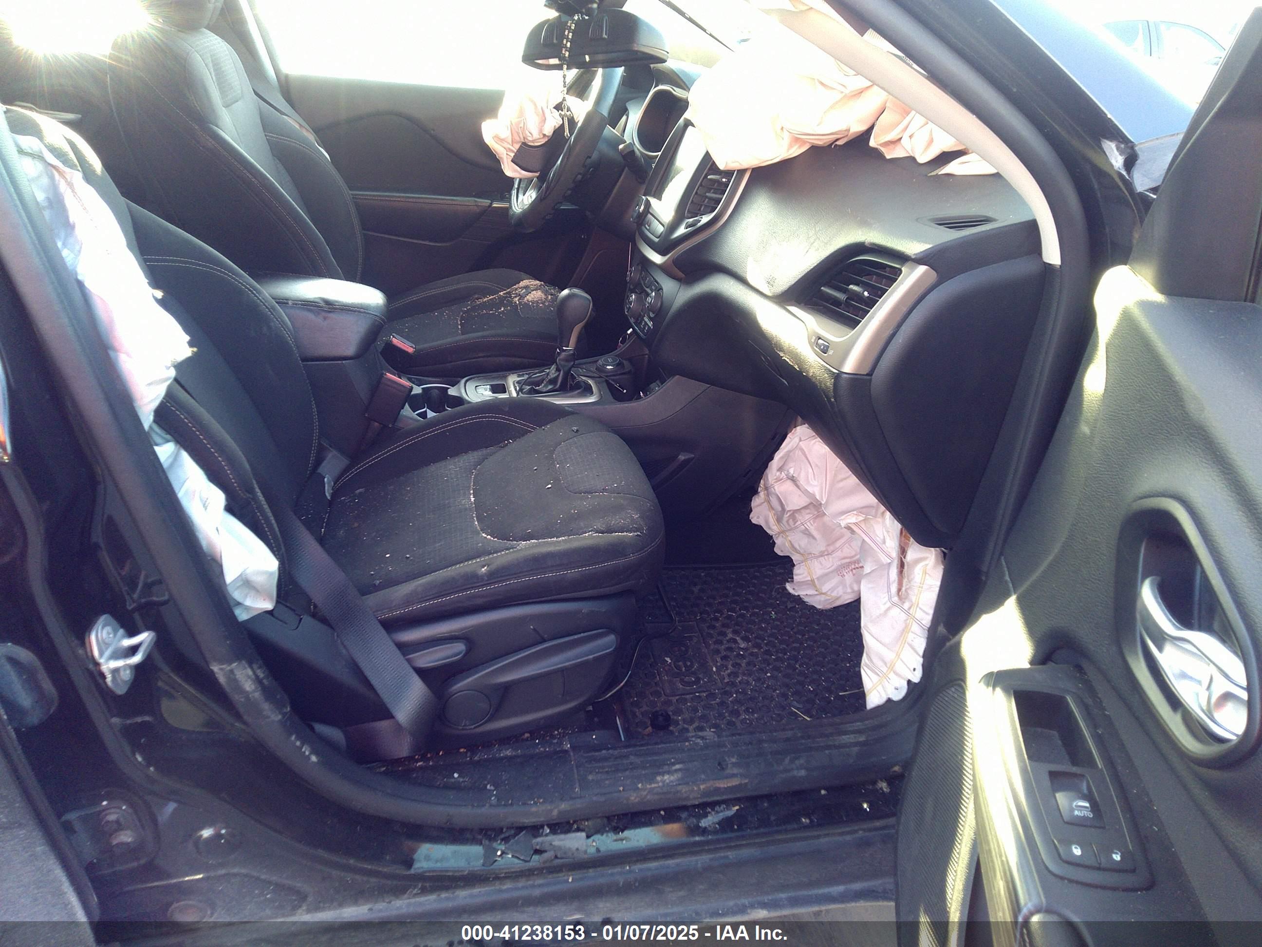 JEEP CHEROKEE image 5
