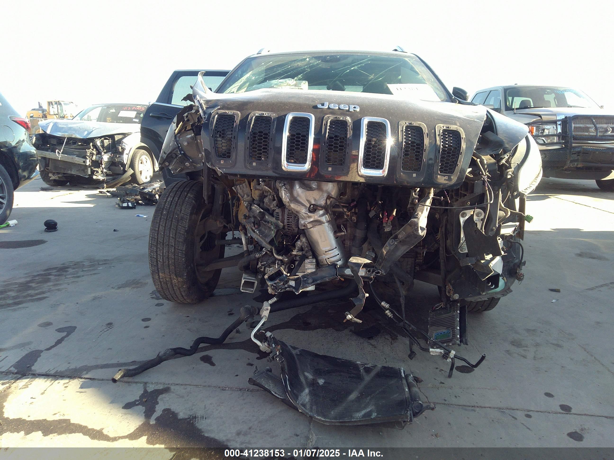 JEEP CHEROKEE image 6