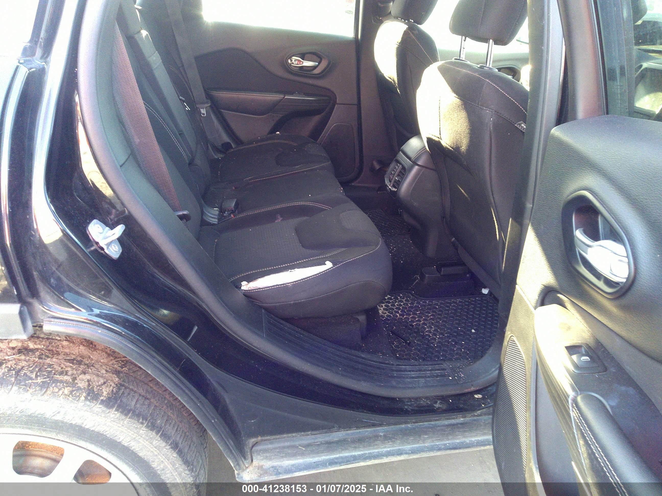 JEEP CHEROKEE image 8