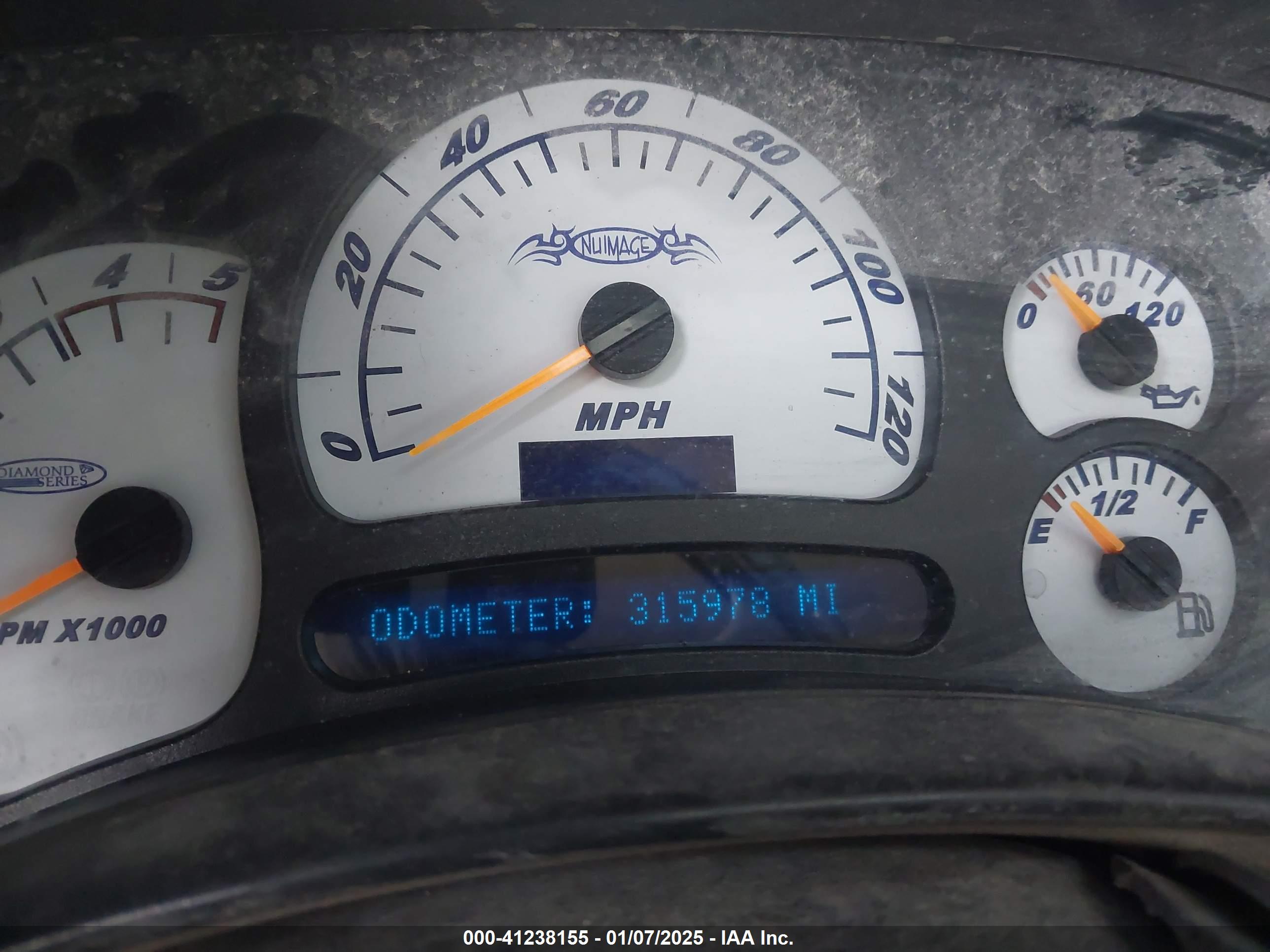 CHEVROLET SILVERADO image 7