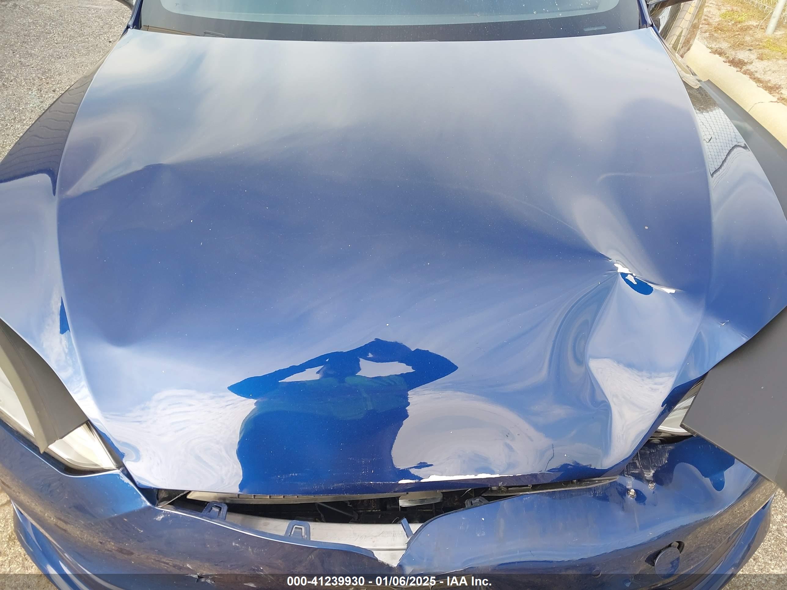 TESLA MODEL image 10