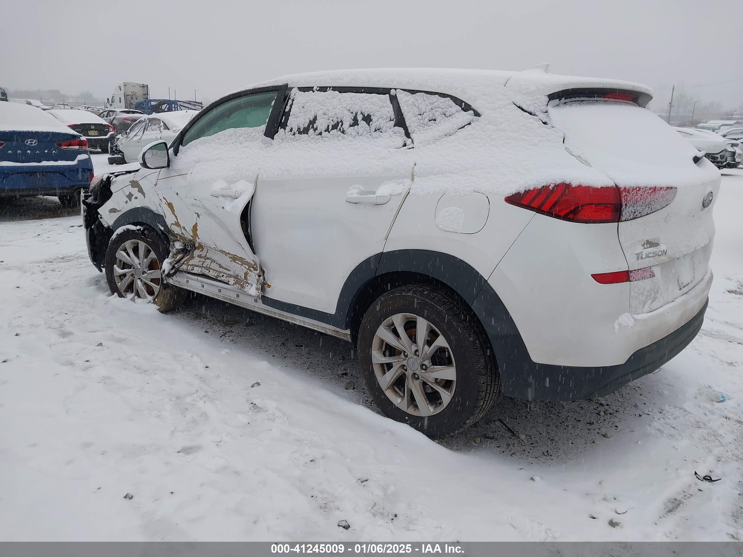 HYUNDAI TUCSON image 3