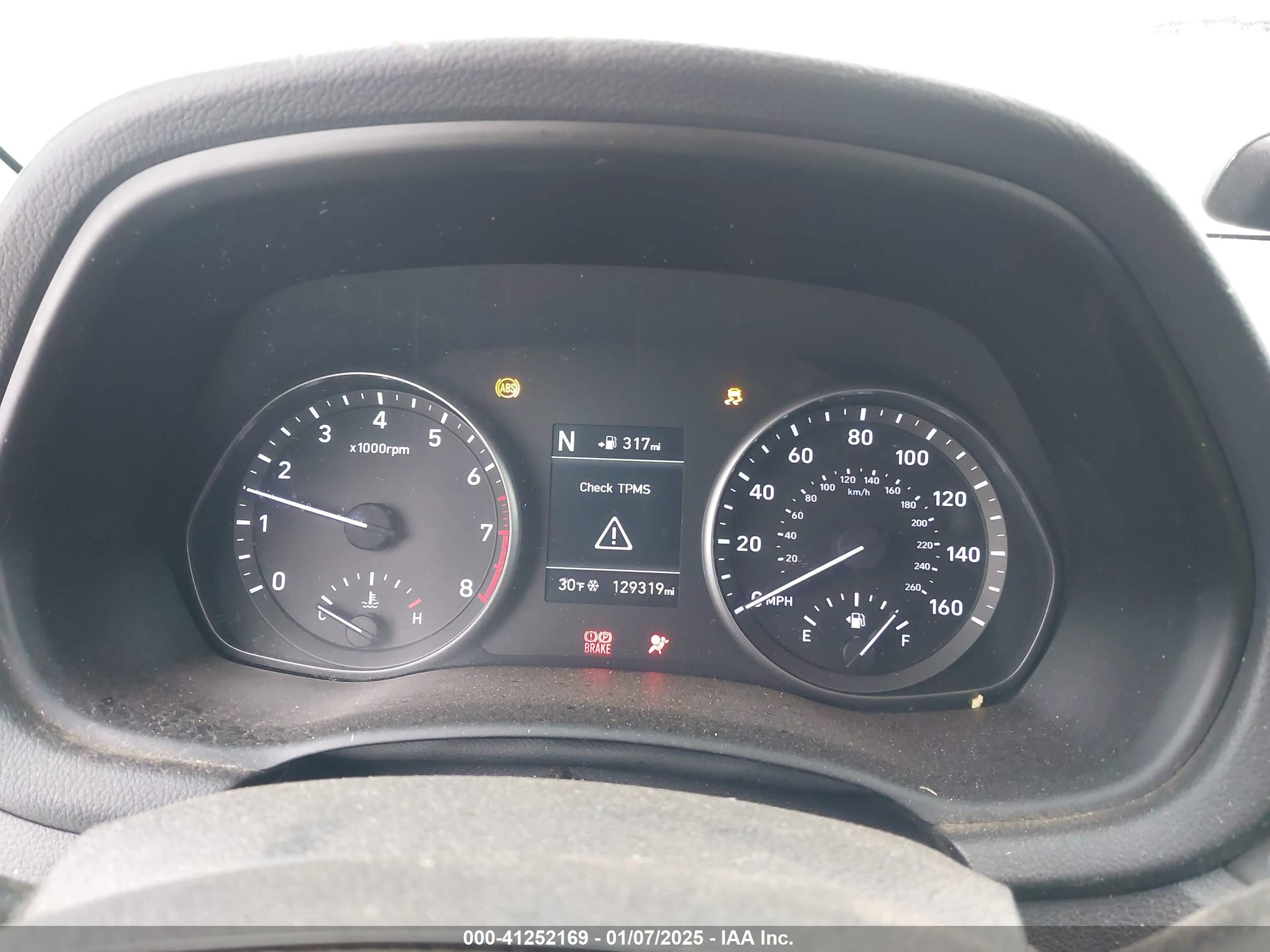 HYUNDAI ELANTRA image 7