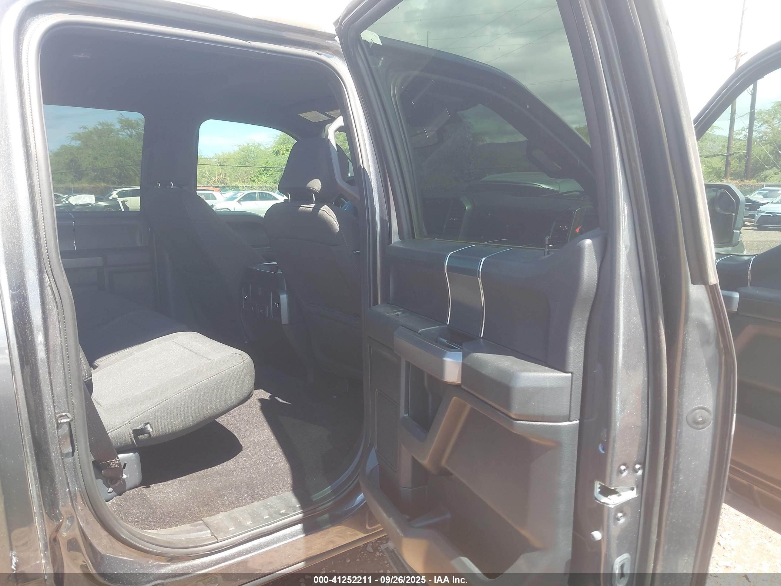 FORD F-150 image 8