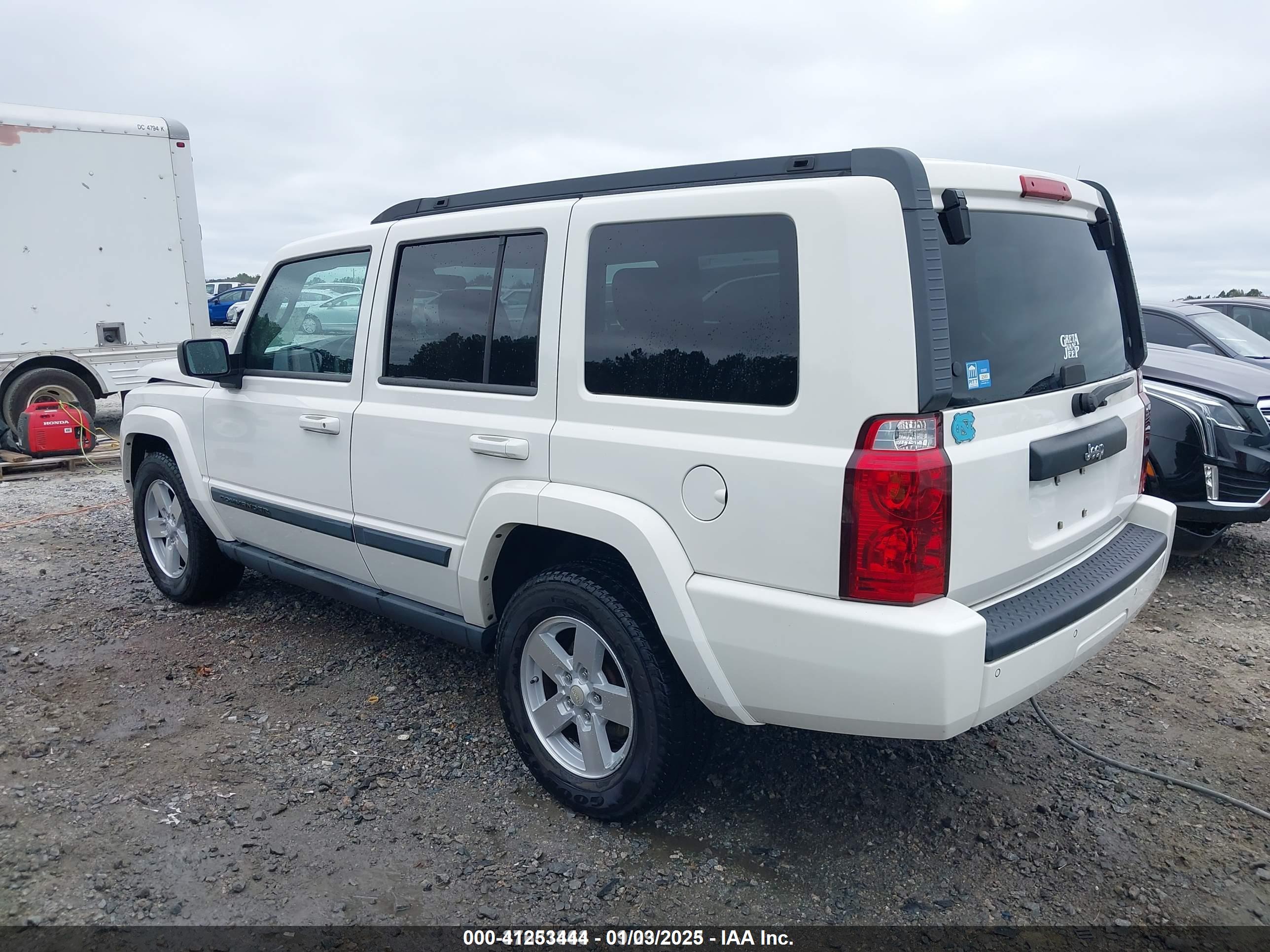 JEEP COMMANDER image 3