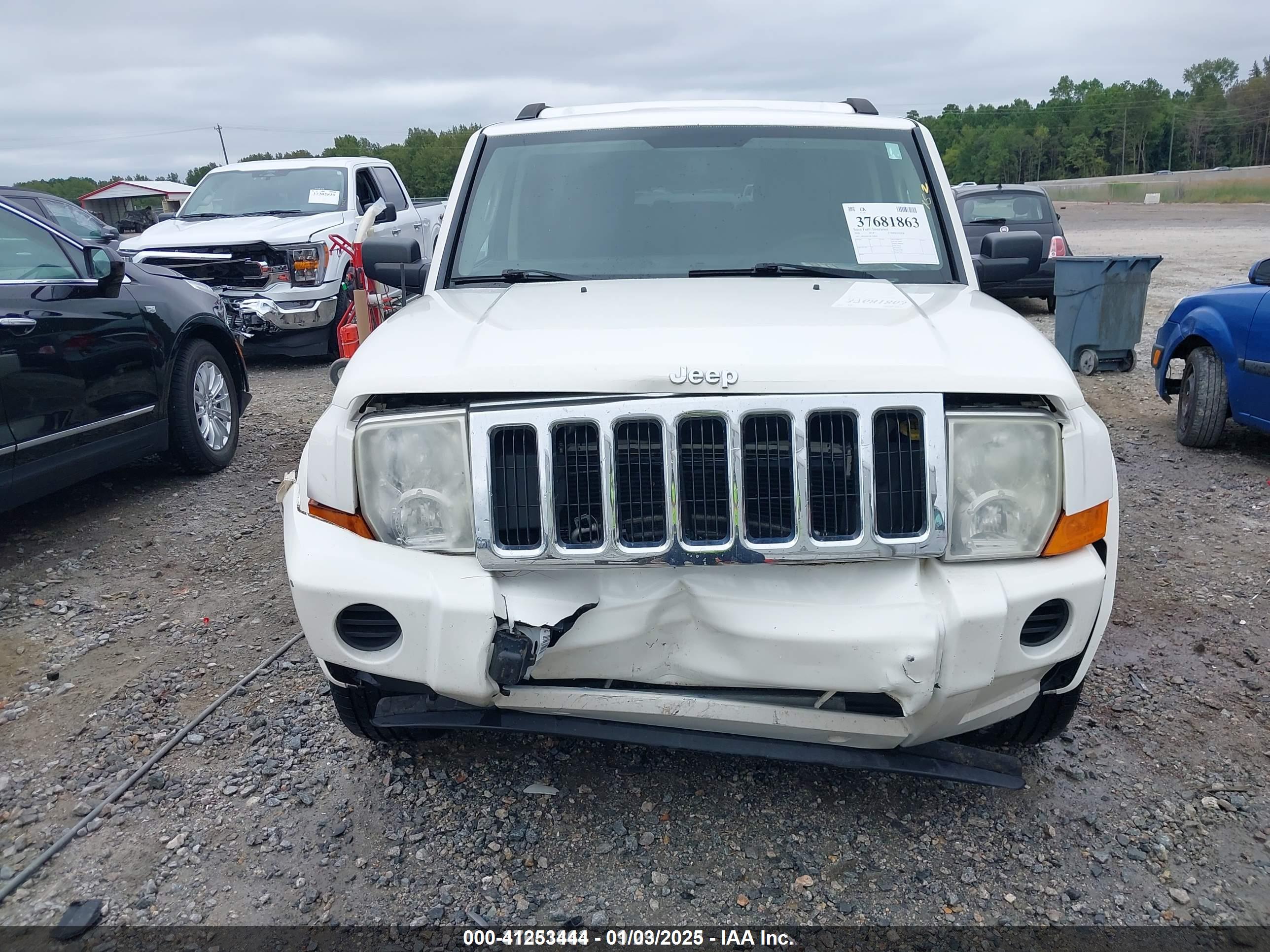 JEEP COMMANDER image 6