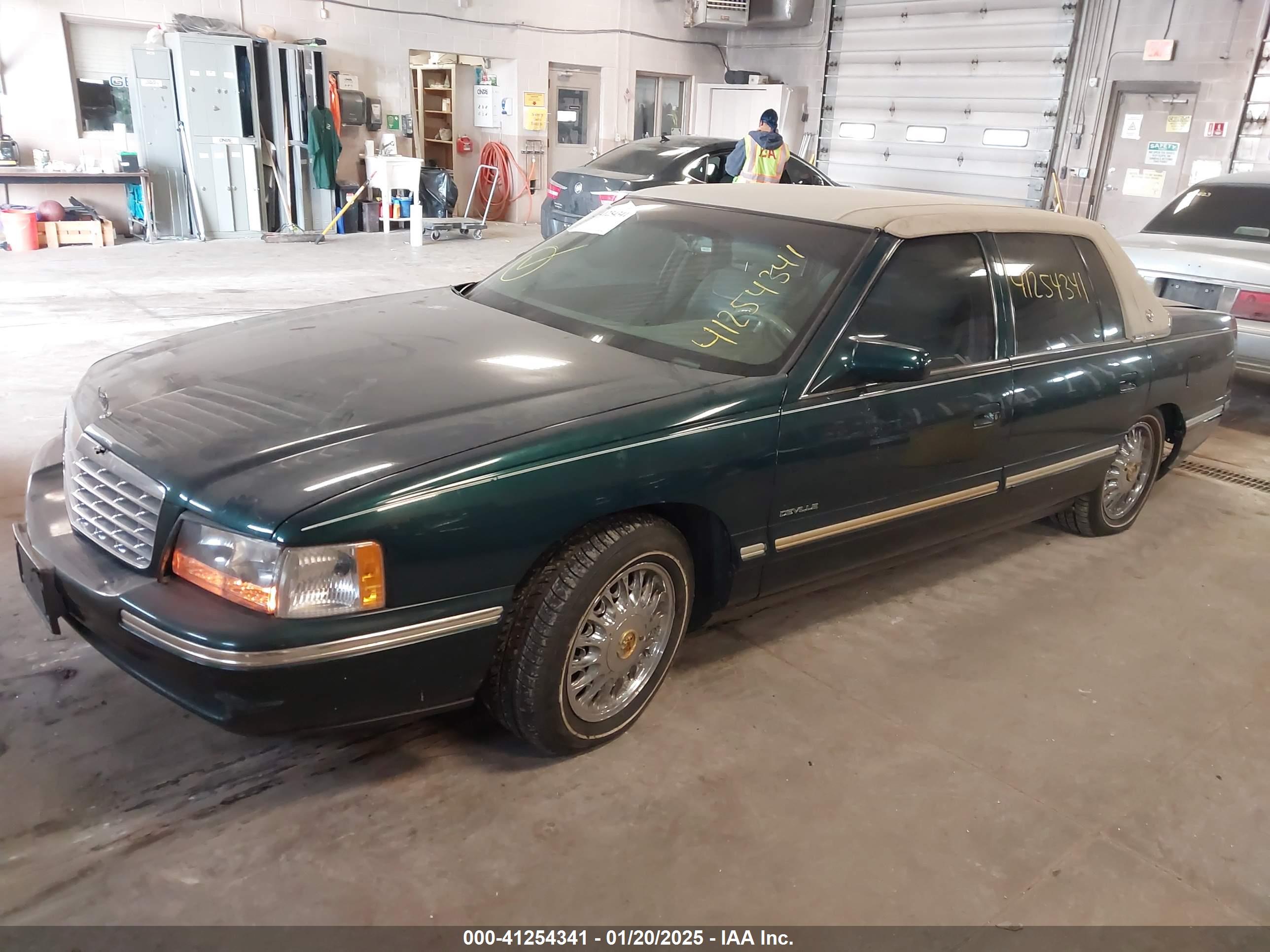 CADILLAC DEVILLE image 2