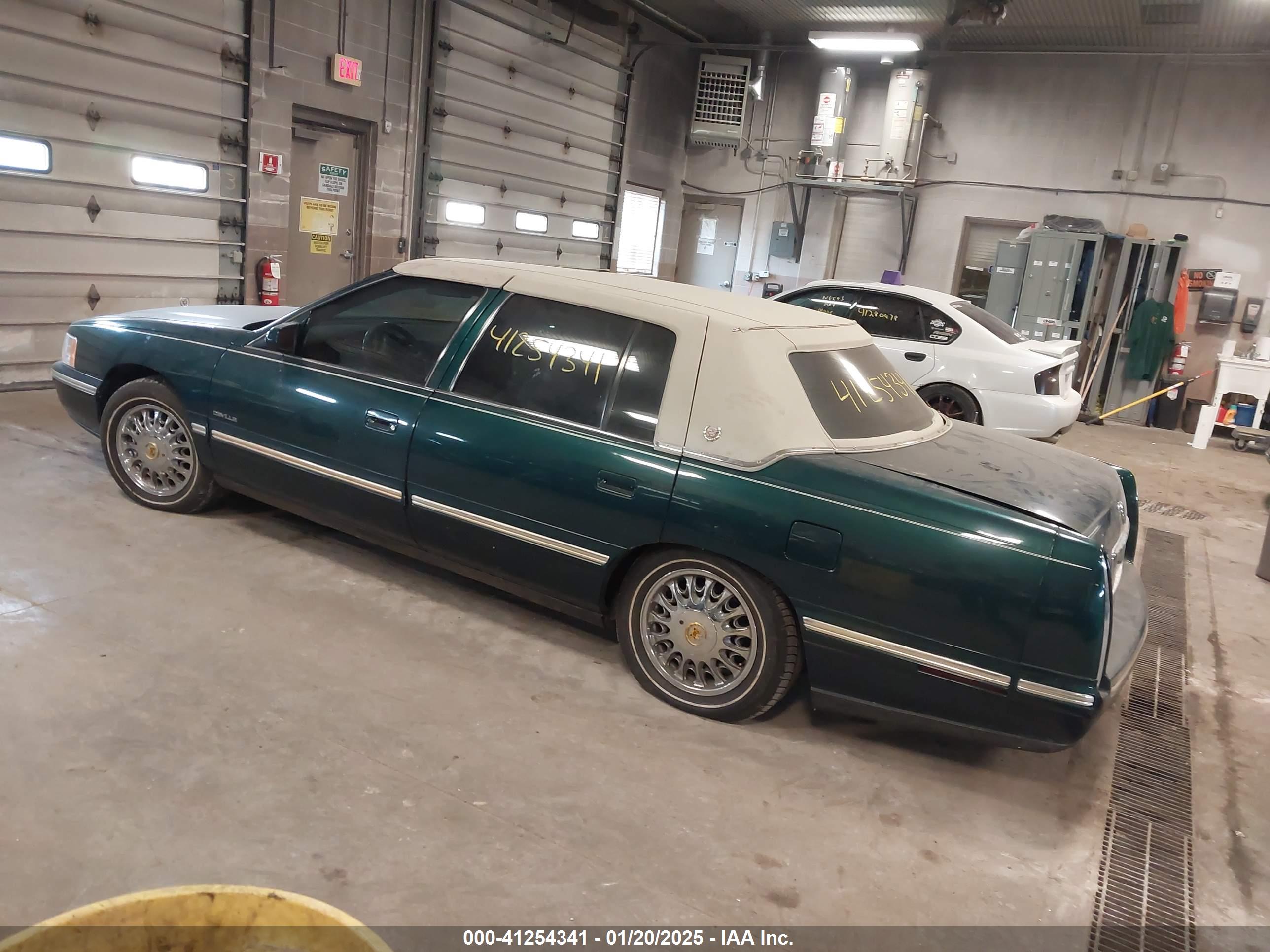 CADILLAC DEVILLE image 3