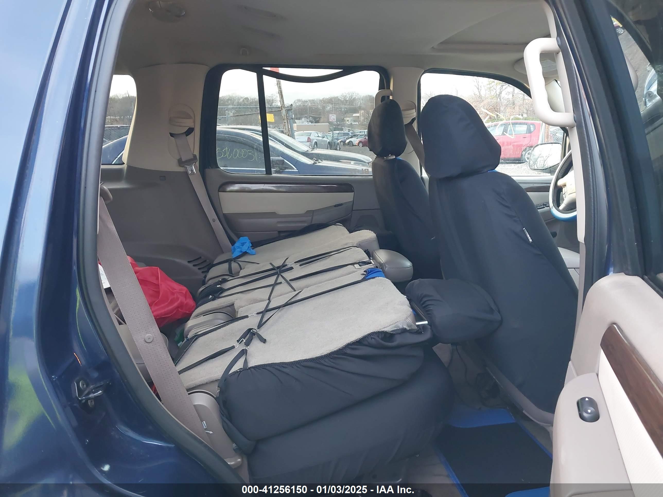 FORD EXPLORER image 8