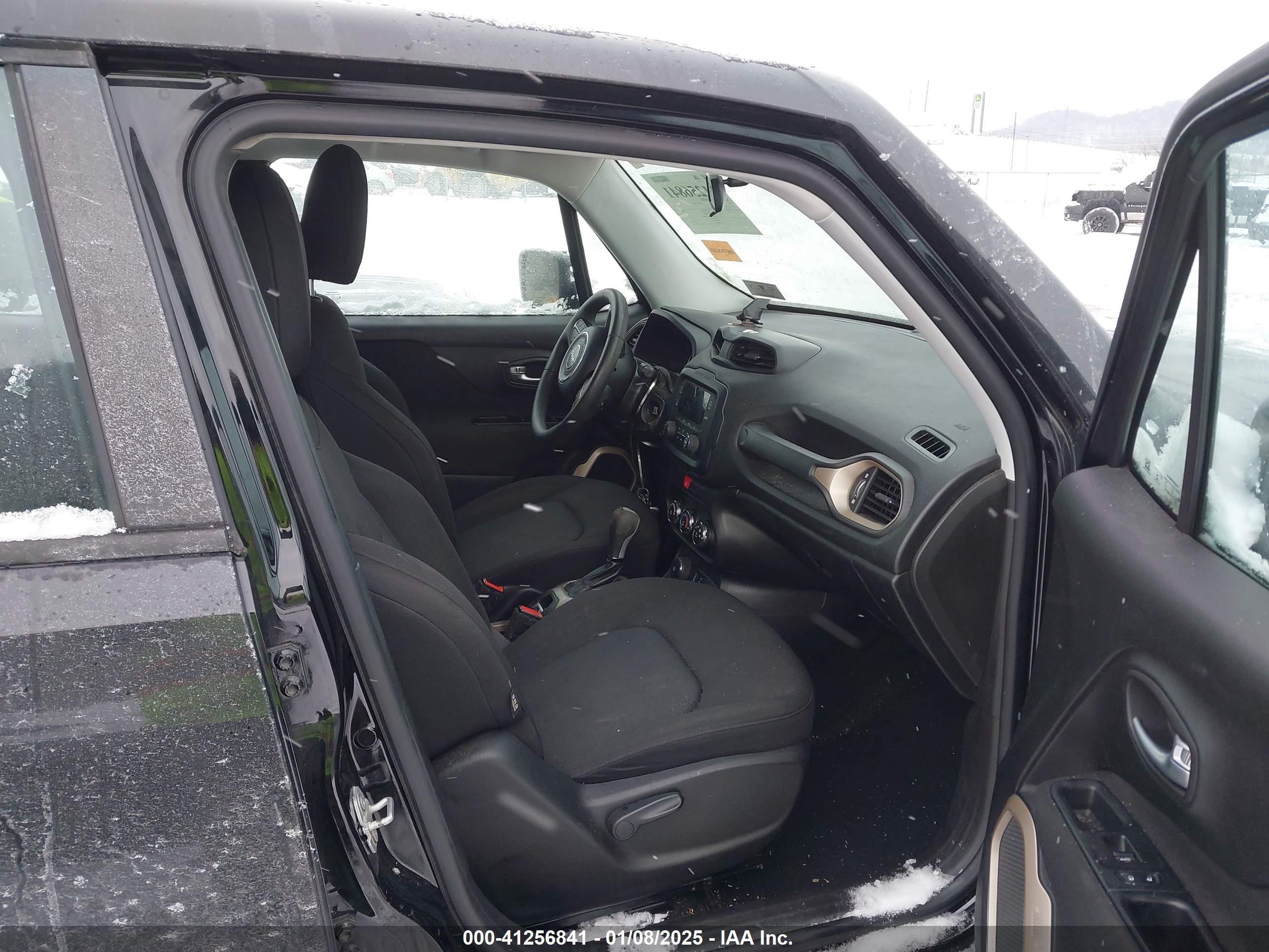 JEEP RENEGADE image 5