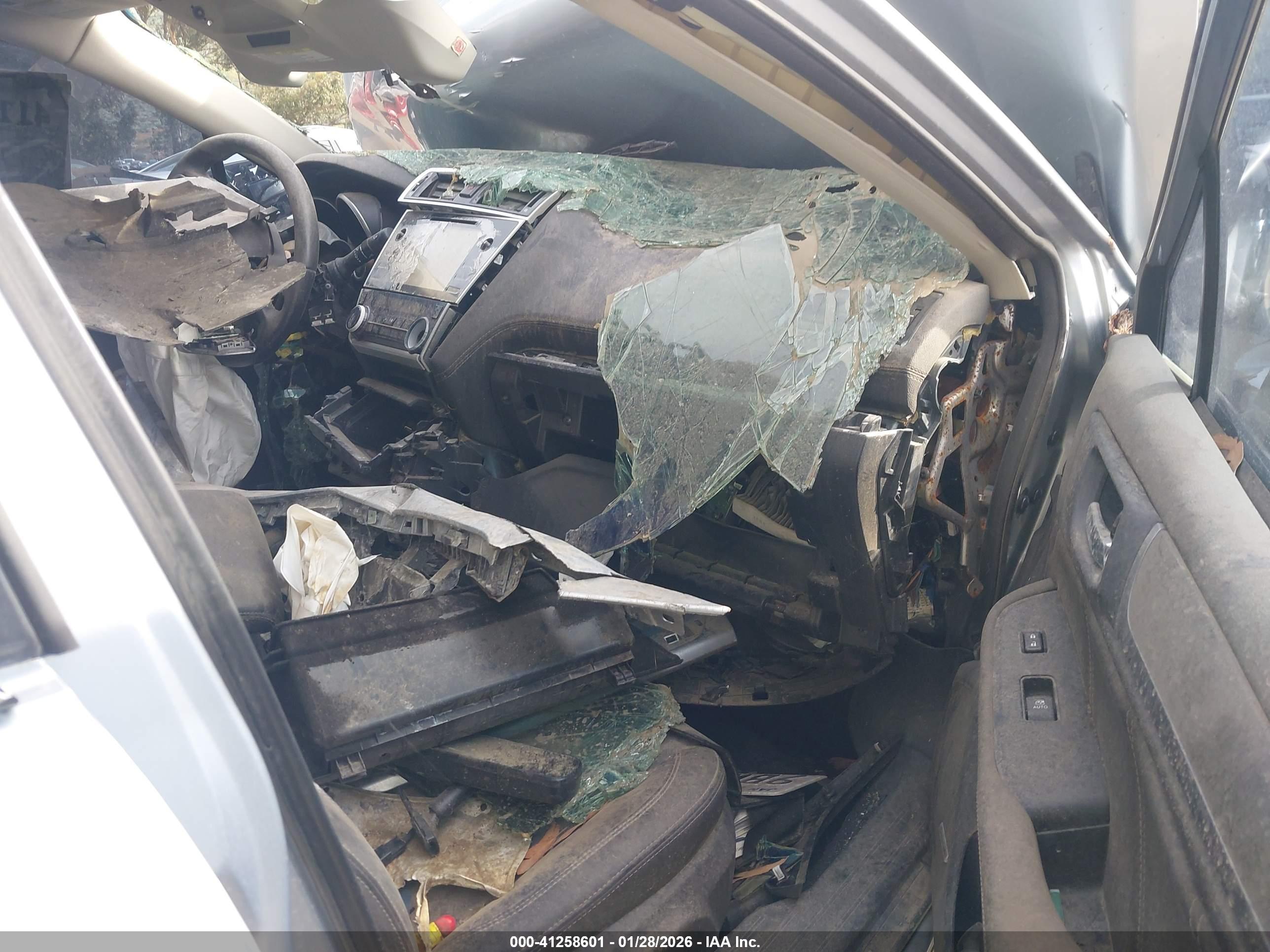 SUBARU LEGACY image 5