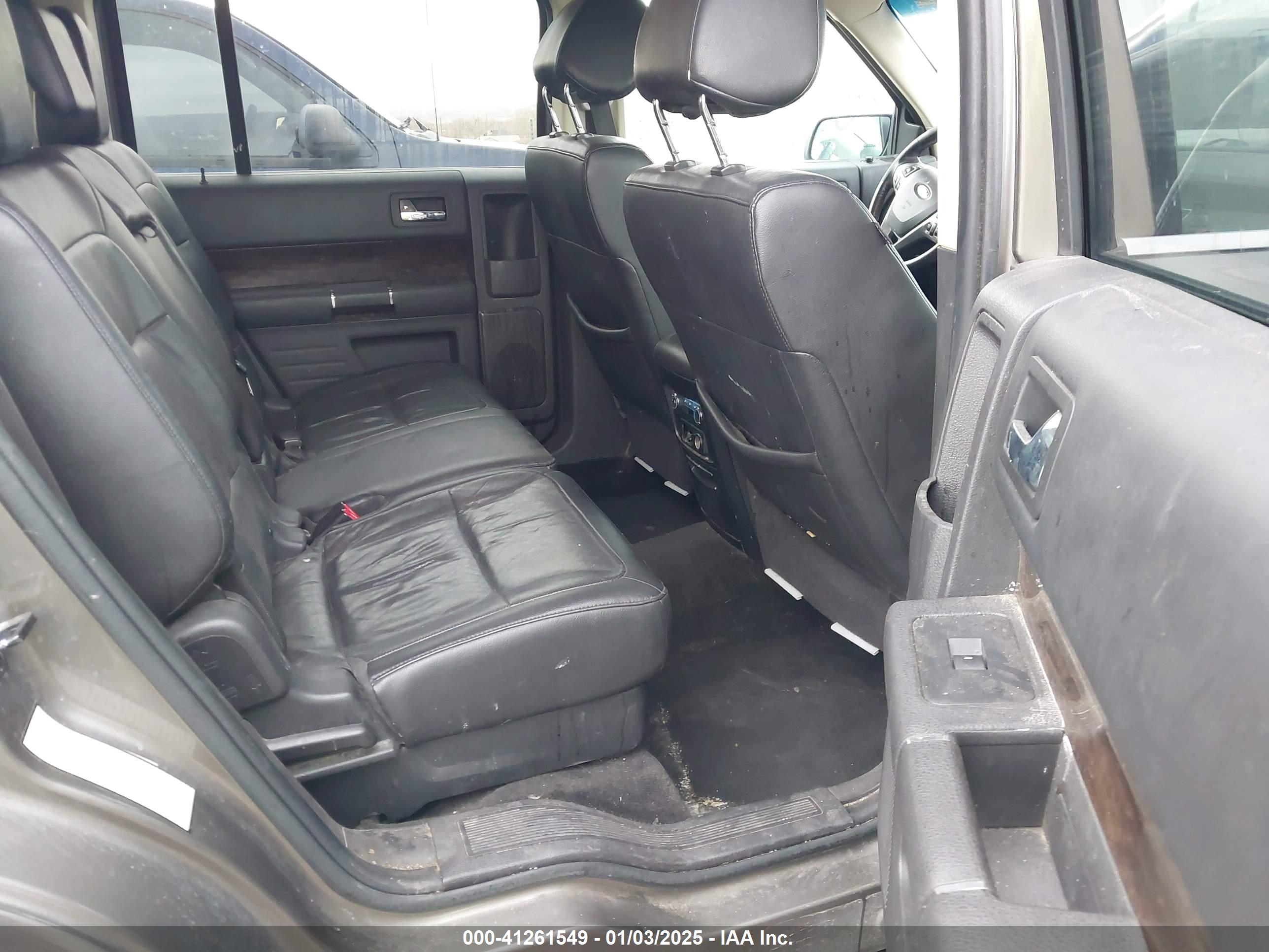FORD FLEX image 8