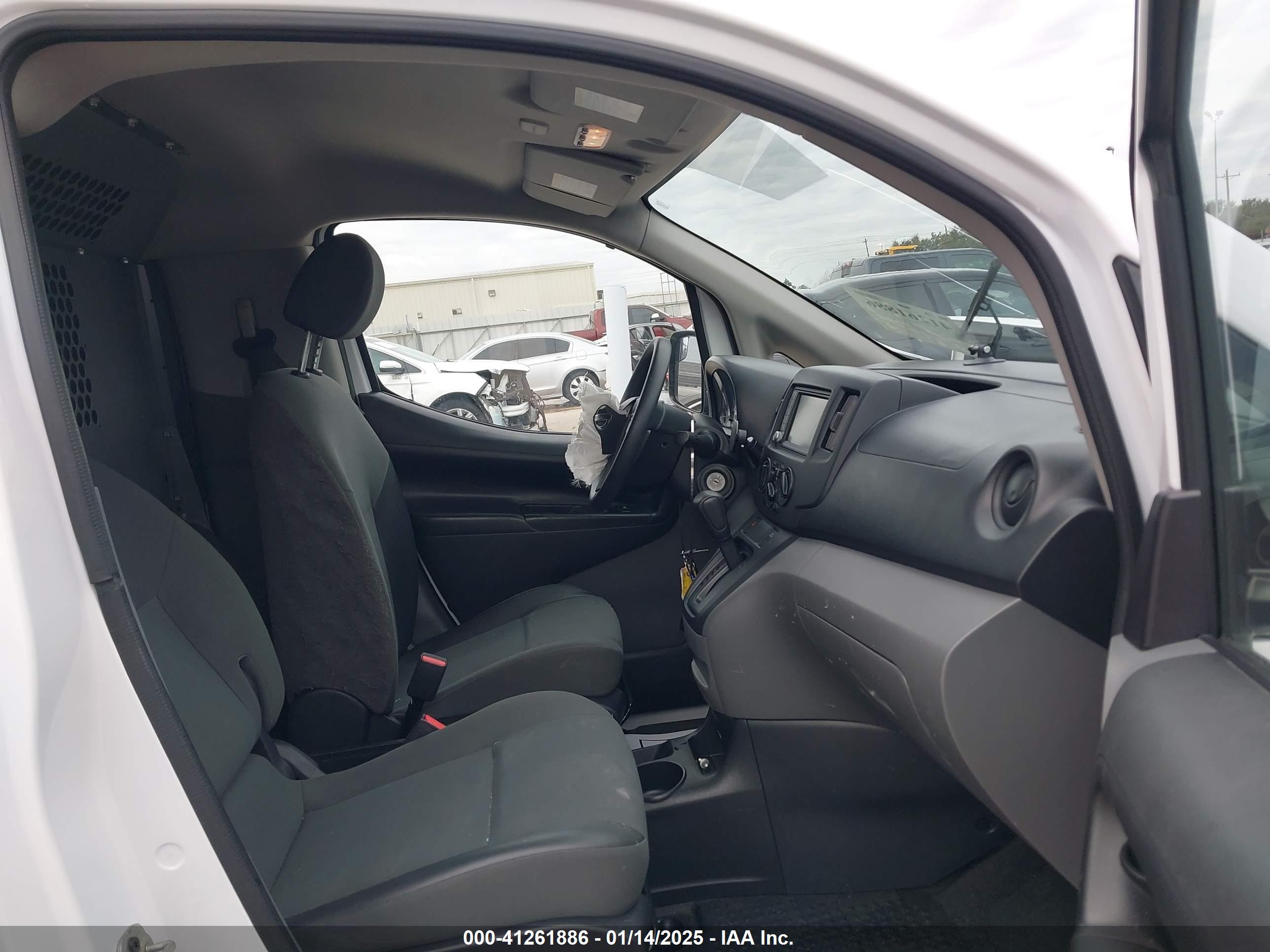 NISSAN NV200 image 5