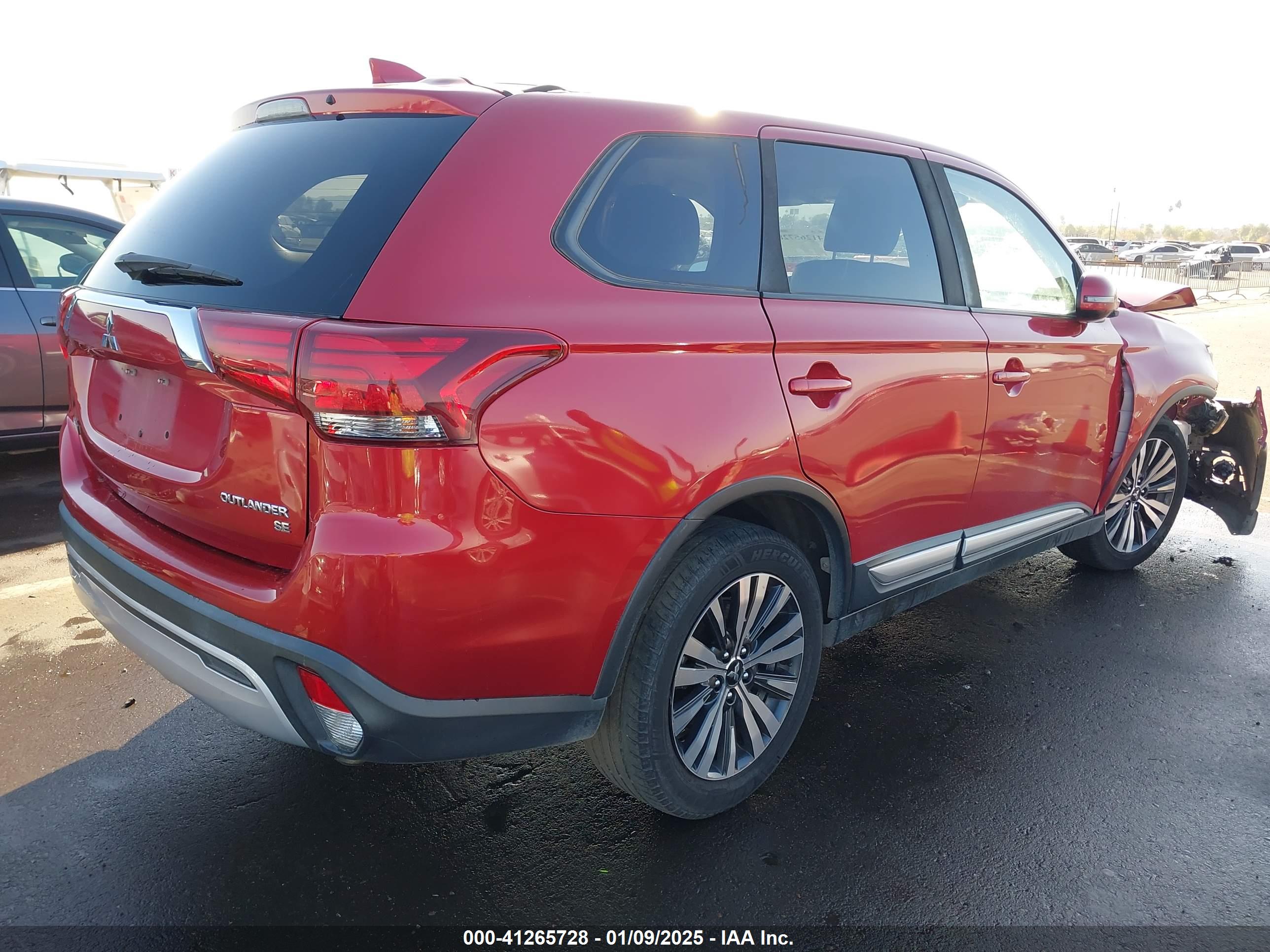 MITSUBISHI OUTLANDER image 4