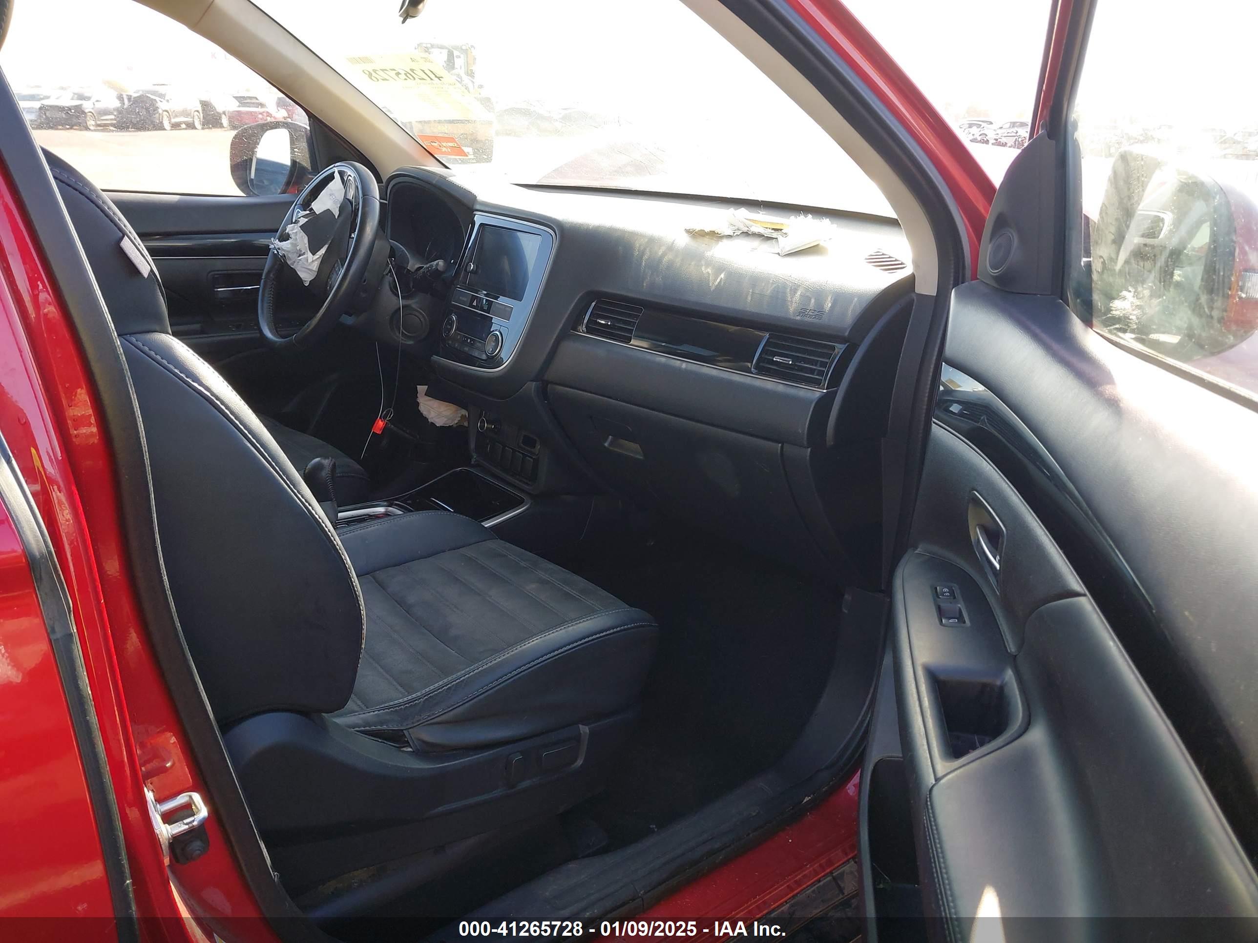 MITSUBISHI OUTLANDER image 5